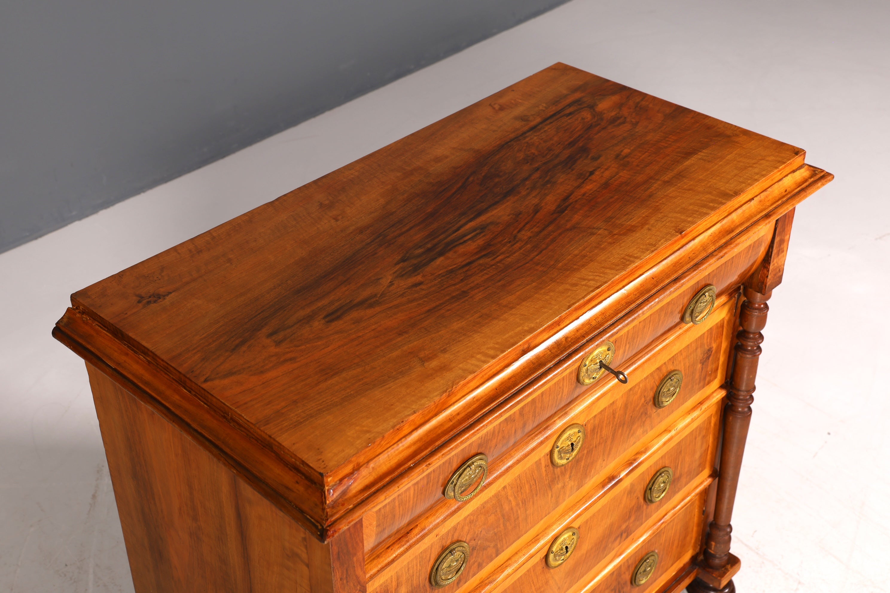 Stilvolle Gründerzeit Kommode Jugendstil Antik Sideboard Schubladenkommode Wäschekommode