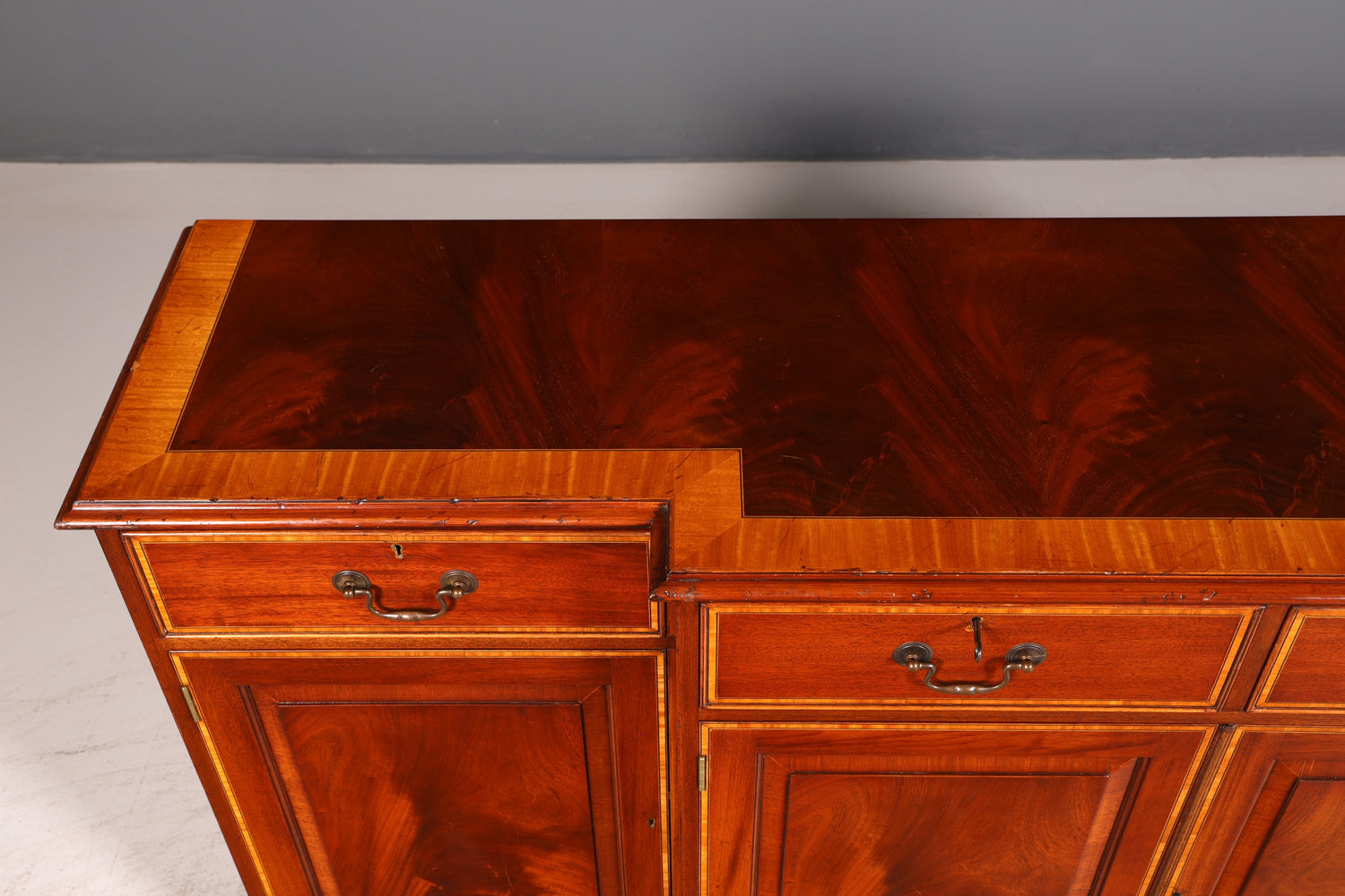 Wunderschönes Englisches Sideboard Mahagoni Schrank 60er Buffetschrank Kommode Anrichte Vintage