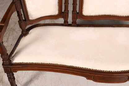 Elegante zitbank in neorenaissancestijl, antieke bank uit de Gründerzeit, sofa, gestoffeerde bank, salonbank, zitbank