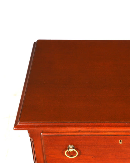 Edle Drexel Heritage Kommode Antik Stil Nachttisch USA Schubladenkommode 2 von 2