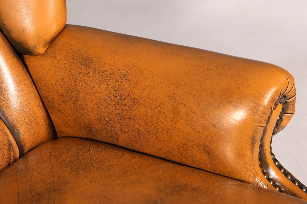 Prachtige originele Chesterfield-oorfauteuil van echt Engels leer, herenfauteuil, relaxfauteuil met ligfunctie, vintage