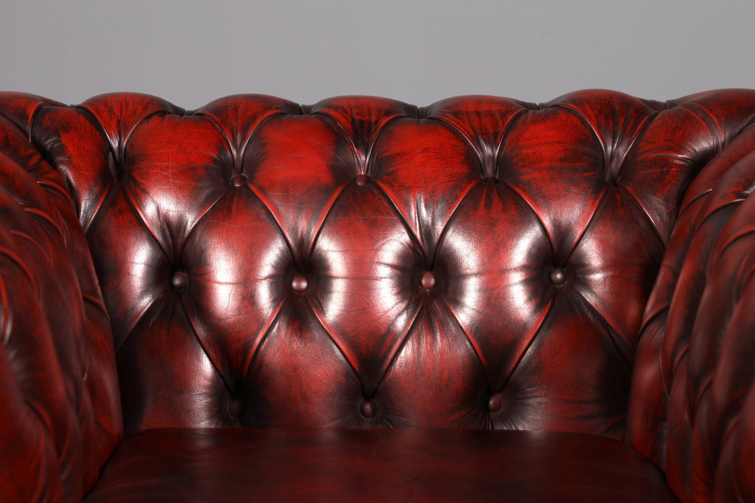 Stilvoller Original Chesterfield Sessel Oxblood Echtleder Englischer Armlehnsessel Herrensessel Antik Ledersessel