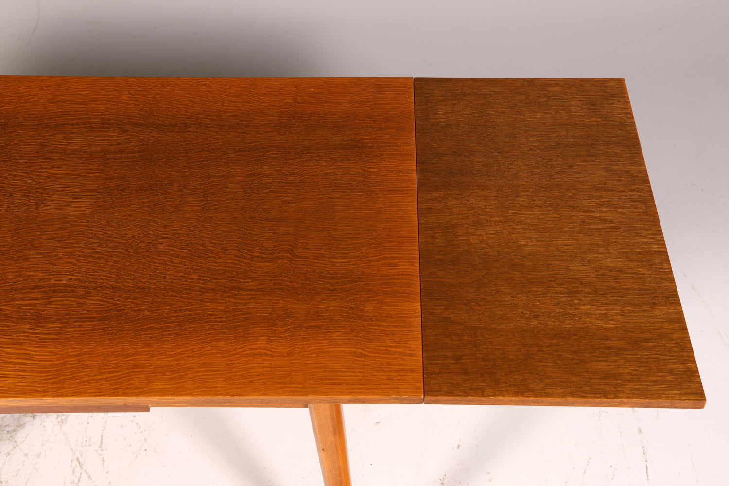Prachtige midcentury-keukentafel, vintage uitschuifbare en in hoogte verstelbare eettafel uit de jaren 60 van hout