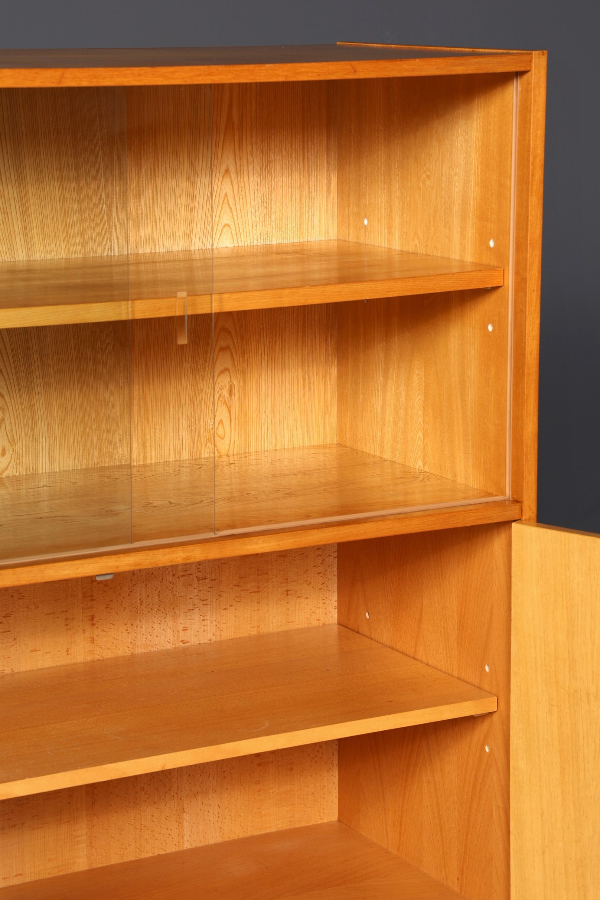 G246 Finish Traumhafter Mid Century Highboard Retro Vitrine 60er Jahre Schrank Kommode (Kopie)