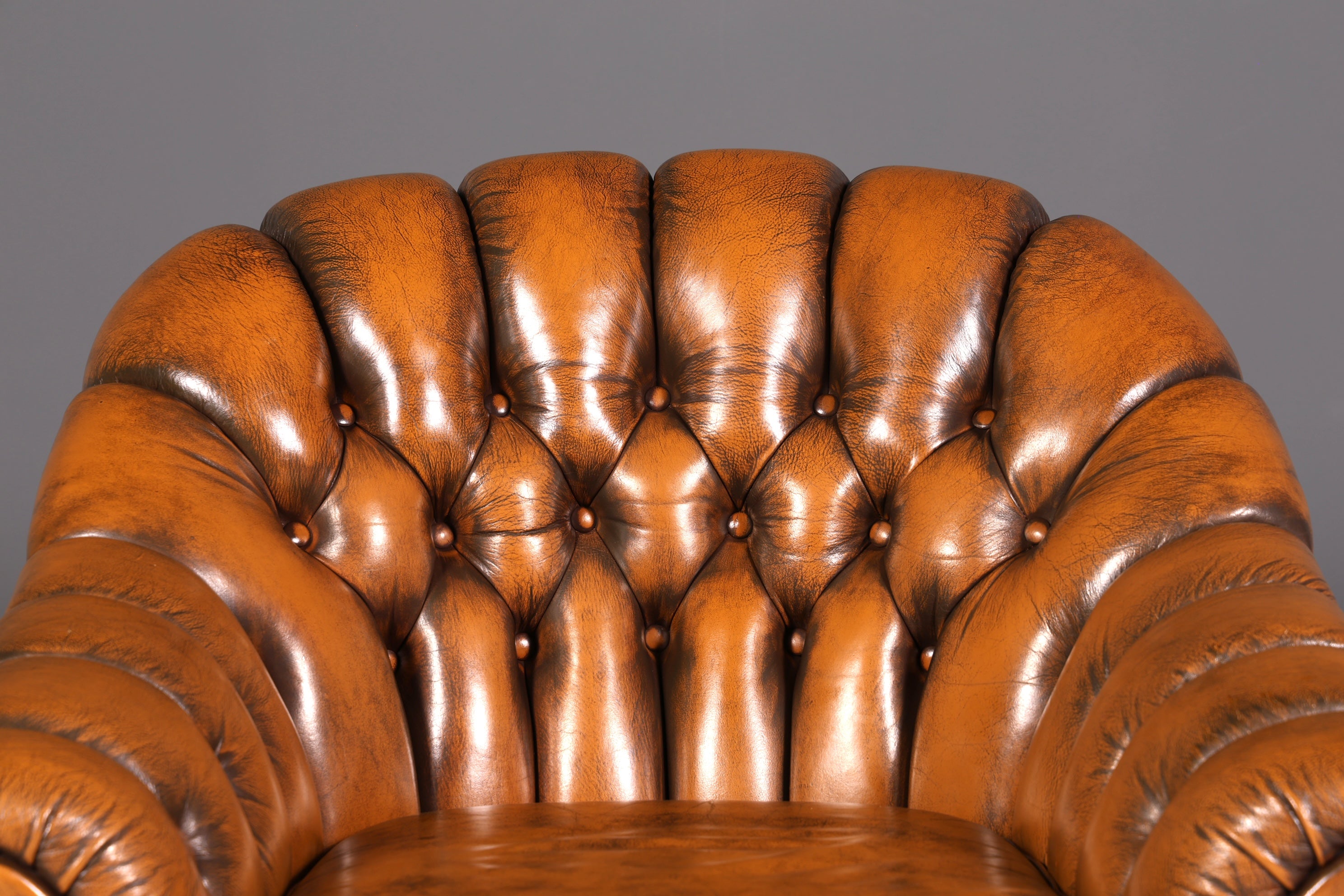 G150 Finish cm Stilvoller Original Chesterfield Sessel Englischer Armlehnsessel Englisch Herrensessel (Kopie 2)