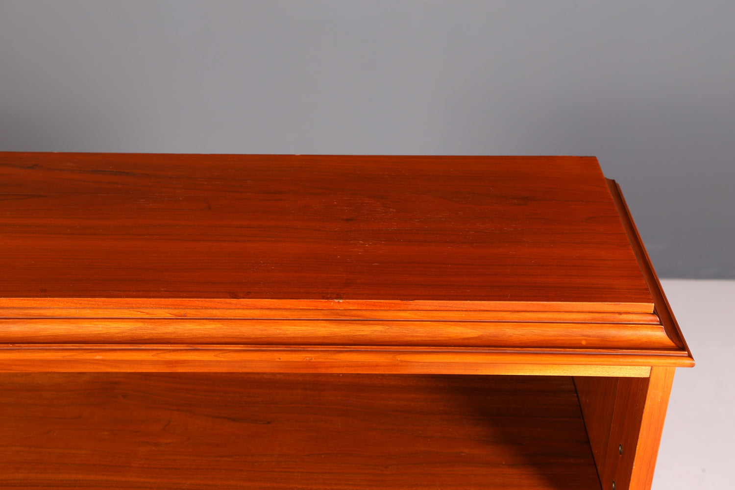 G030 Finish cm Wunderschönes Englisches Bücherregal Eibe Antik Regal Bookshelf Buchablage 60s