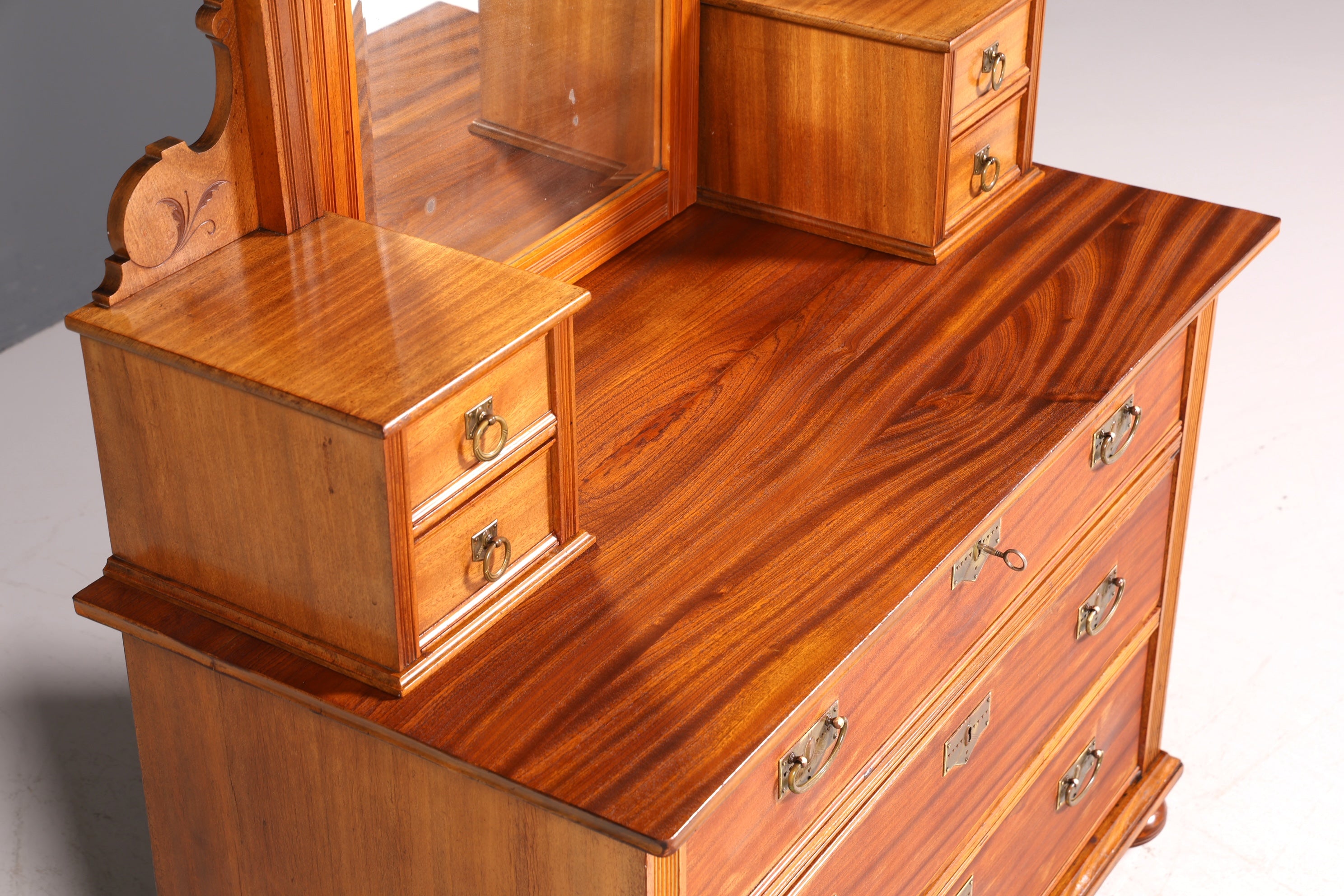 Beautiful Art Nouveau antique sideboard with mirror, Gründerzeit style hallway chest, dressing table