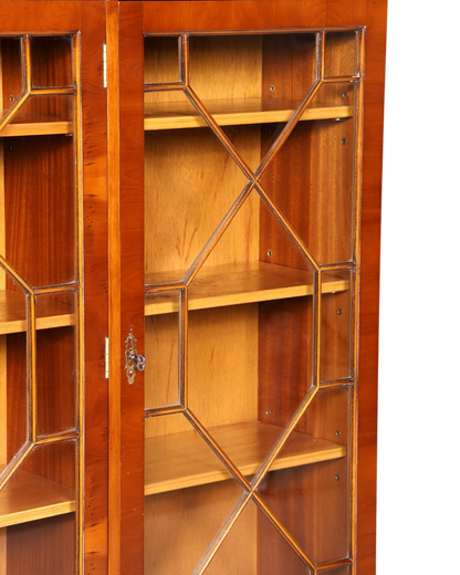 Prachtige Engelse vitrinekast van taxushout, boekenkast, glazen kast, buffetkast, bibliotheekkast, antiek, vintage