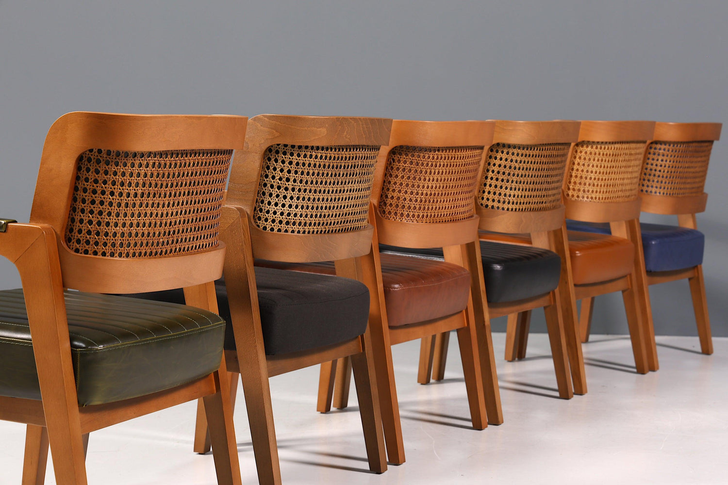 Edler Armlehnstuhl "LIMA" Esszimmerstuhl mit Korbgeflecht in Braun Polsterstuhl Küchenstuhl Sekretär Stuhl