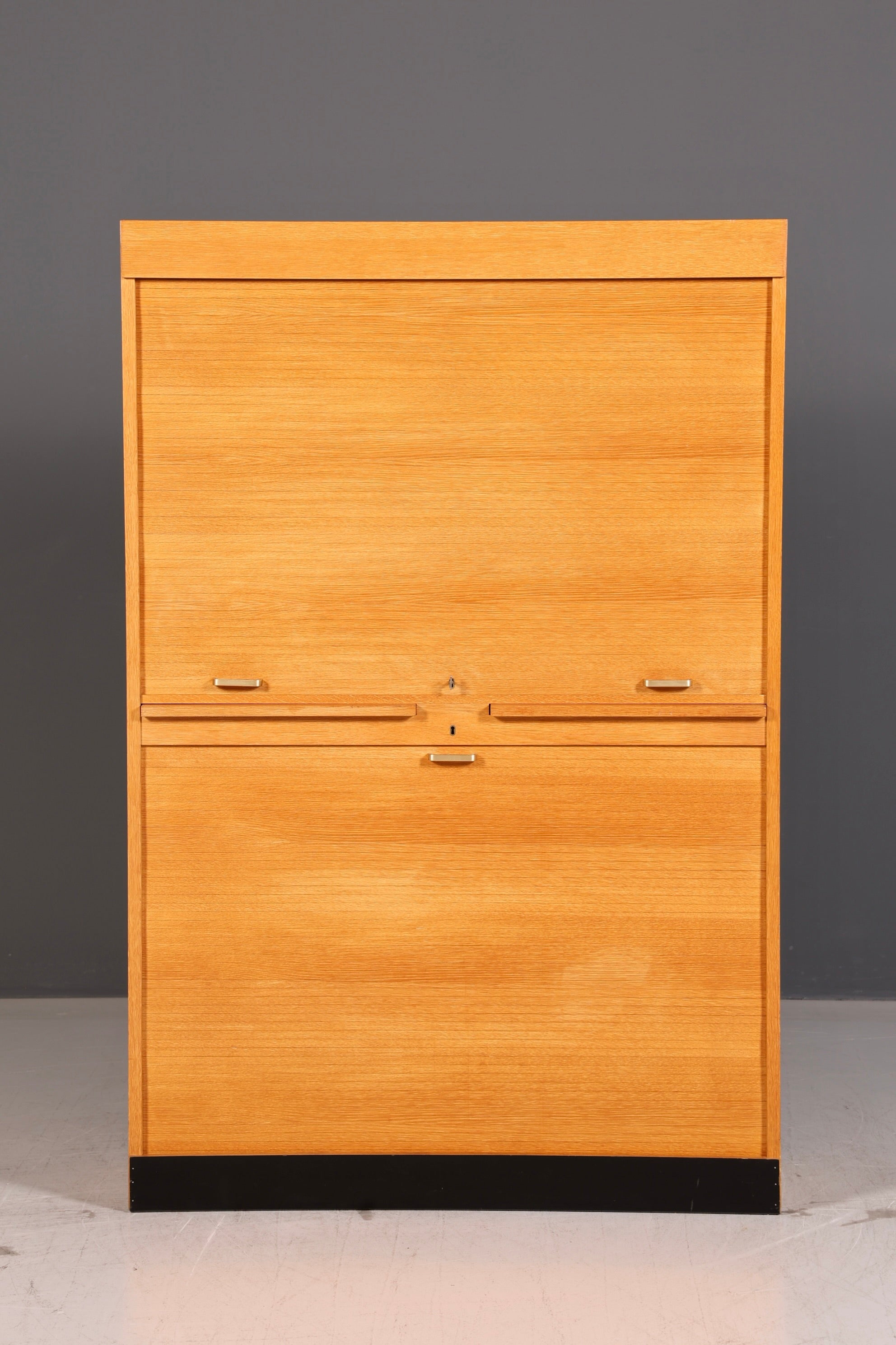 Schlichter Rollladenschrank Bauhaus Apothekerschrank Aktenschrank Büro Art Deco Schrank Massivholz Vintage