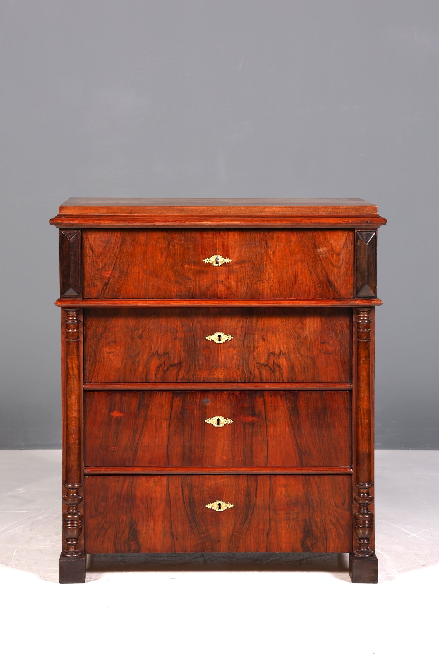 Elegant Gründerzeit (late 19th-century) Louis Philippe chest of drawers, sideboard, circa 1880.