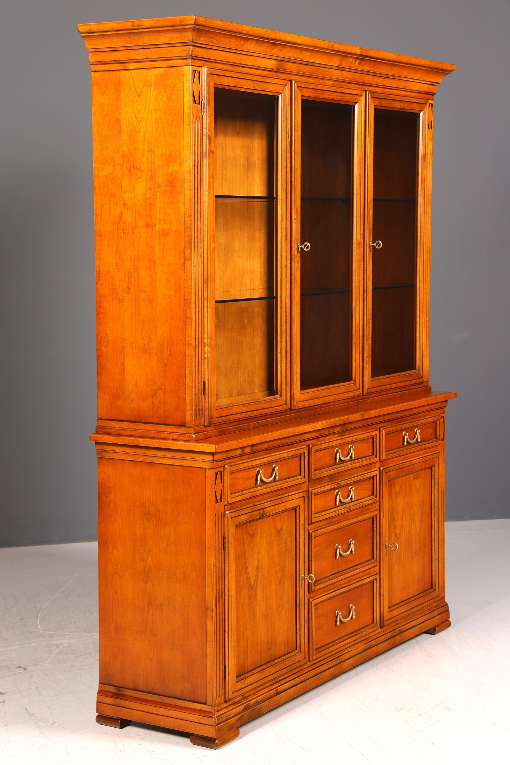 Wunderschöne Original Selva Vitrine Villa Borghese massiv Holz Buffet Schrank Bibliothek