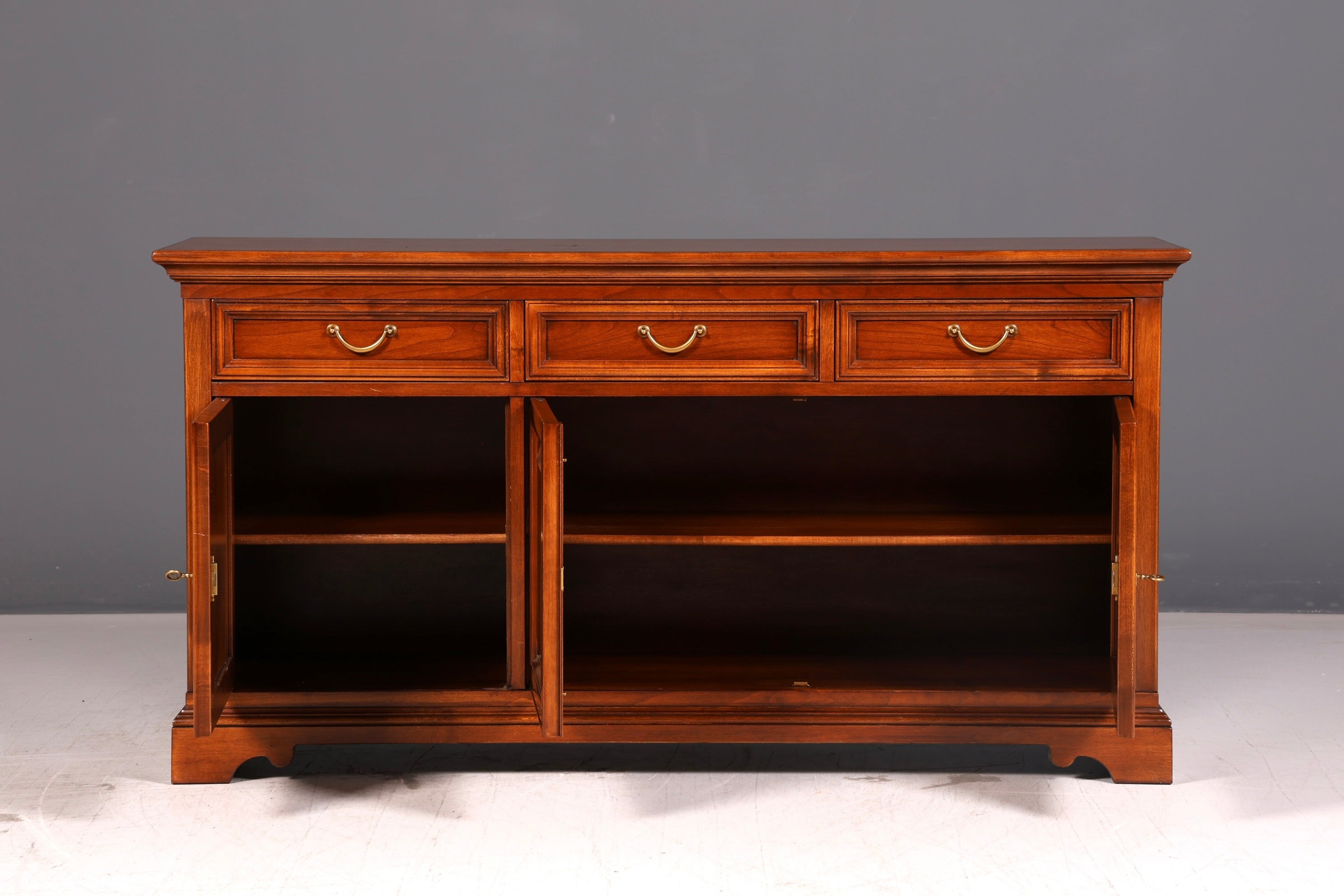 Traumhaftes Original Selva Sideboard Schrank echt Holz Kommode Buffet Anrichte