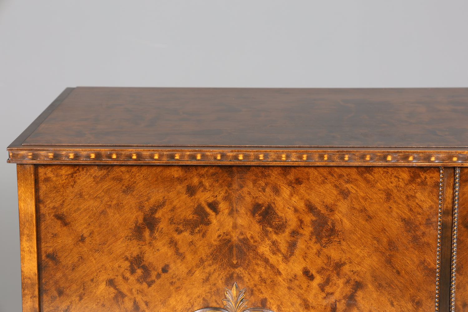 Stilvoller Chippendale Schrank Barock Stil Vertiko Highboard Antik 50s 60s Kommode