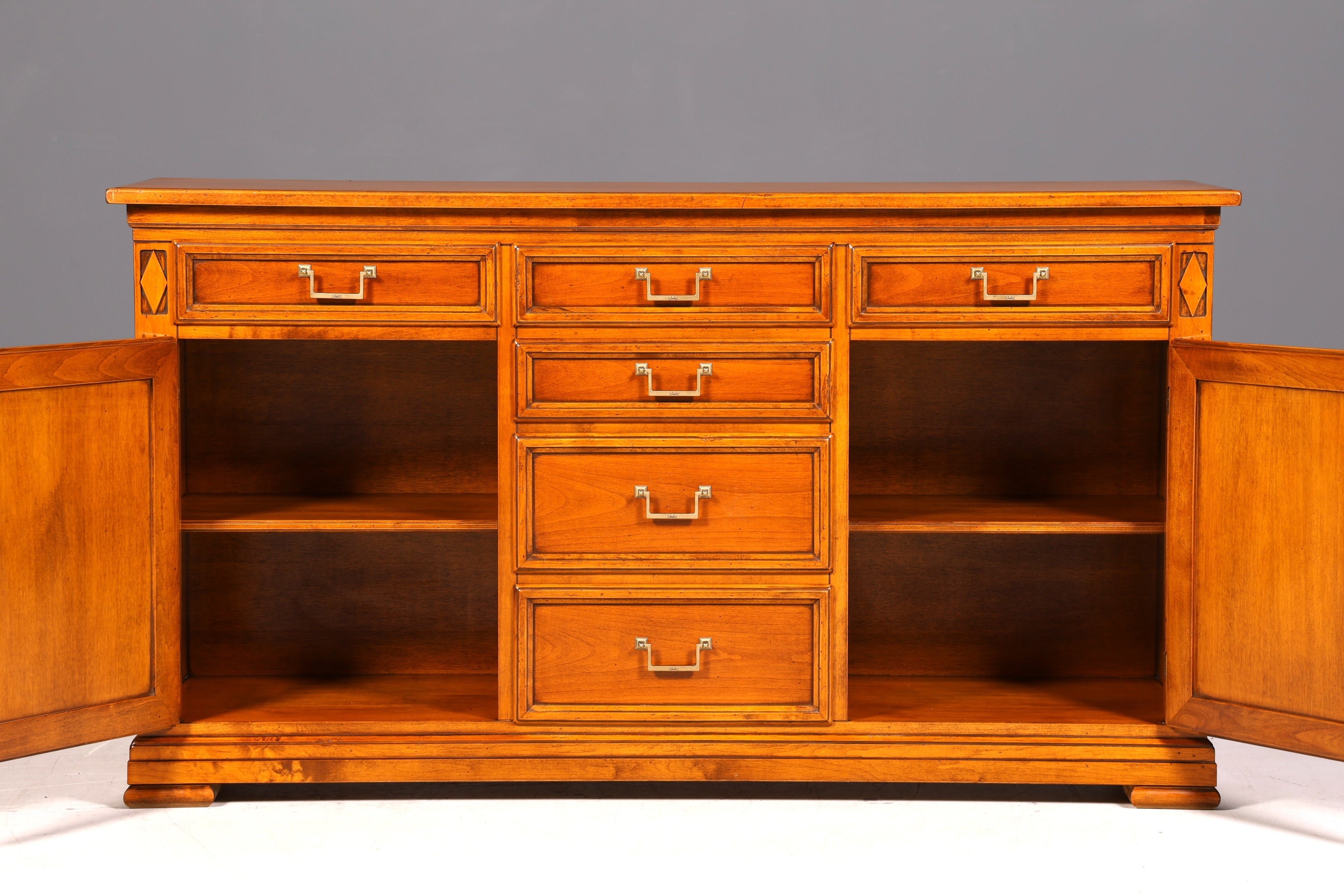G748 Finish cm SELVA Wunderschönes Englisches Sideboard Eibe Schrank Antik Stil Buffetschrank Kommode (Kopie)