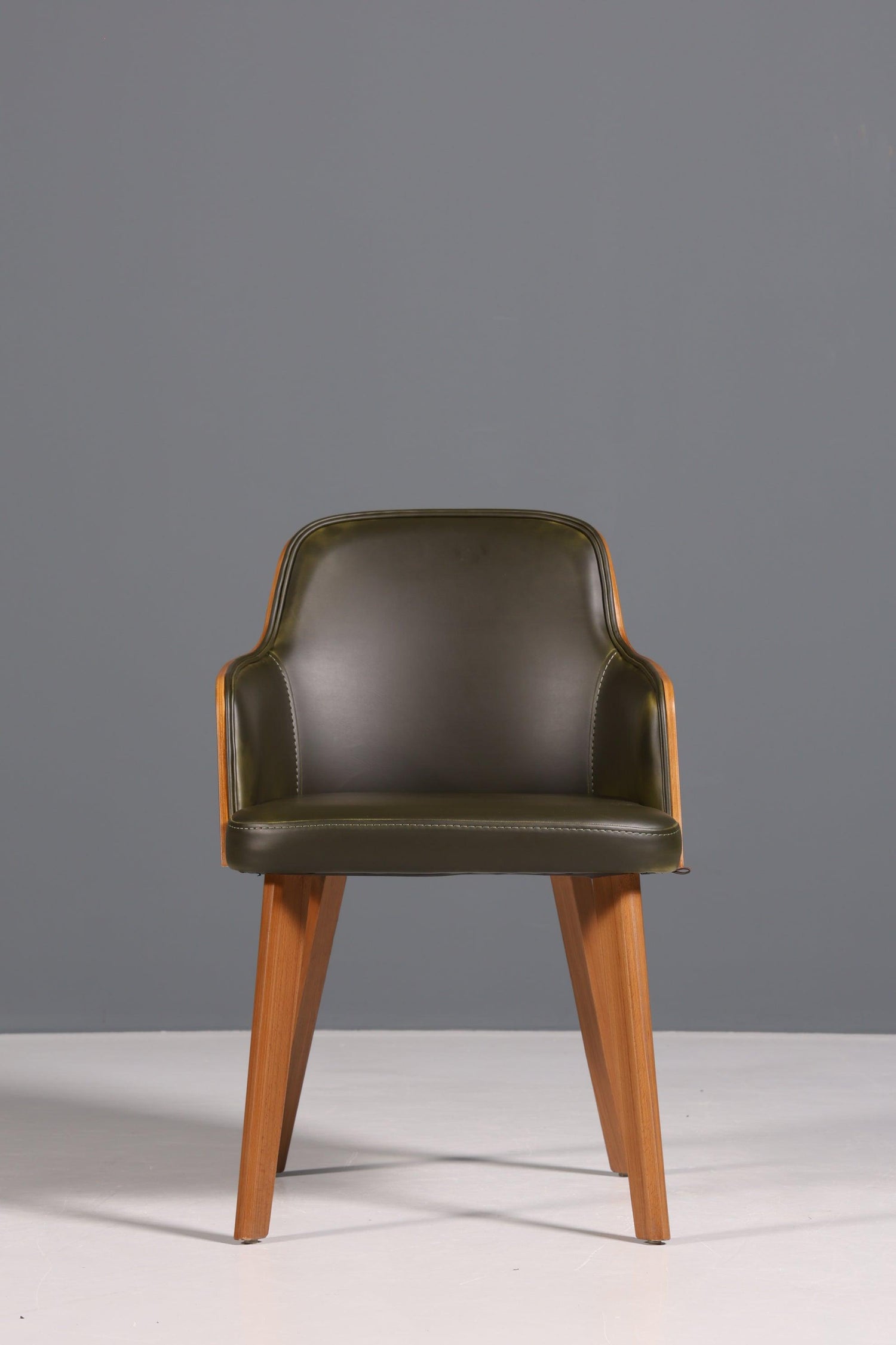 Edler Armlehnstuhl "Paolo- Green" Nussbaum Esszimmerstuhl Küchenstuhl grüner Sekretär Stuhl