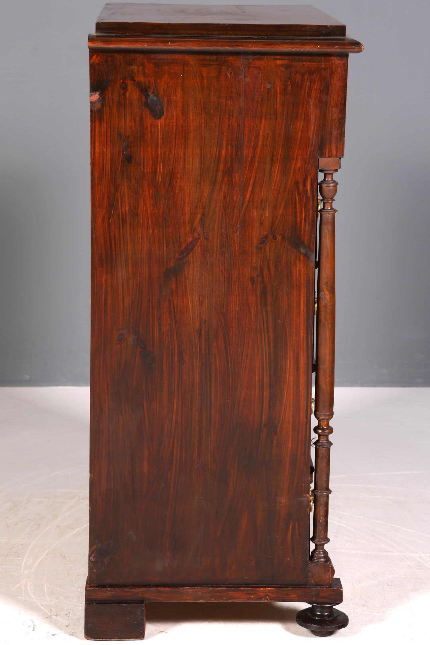 Beautiful Gründerzeit (late 19th-century) Louis Philippe chest of drawers, circa 1880