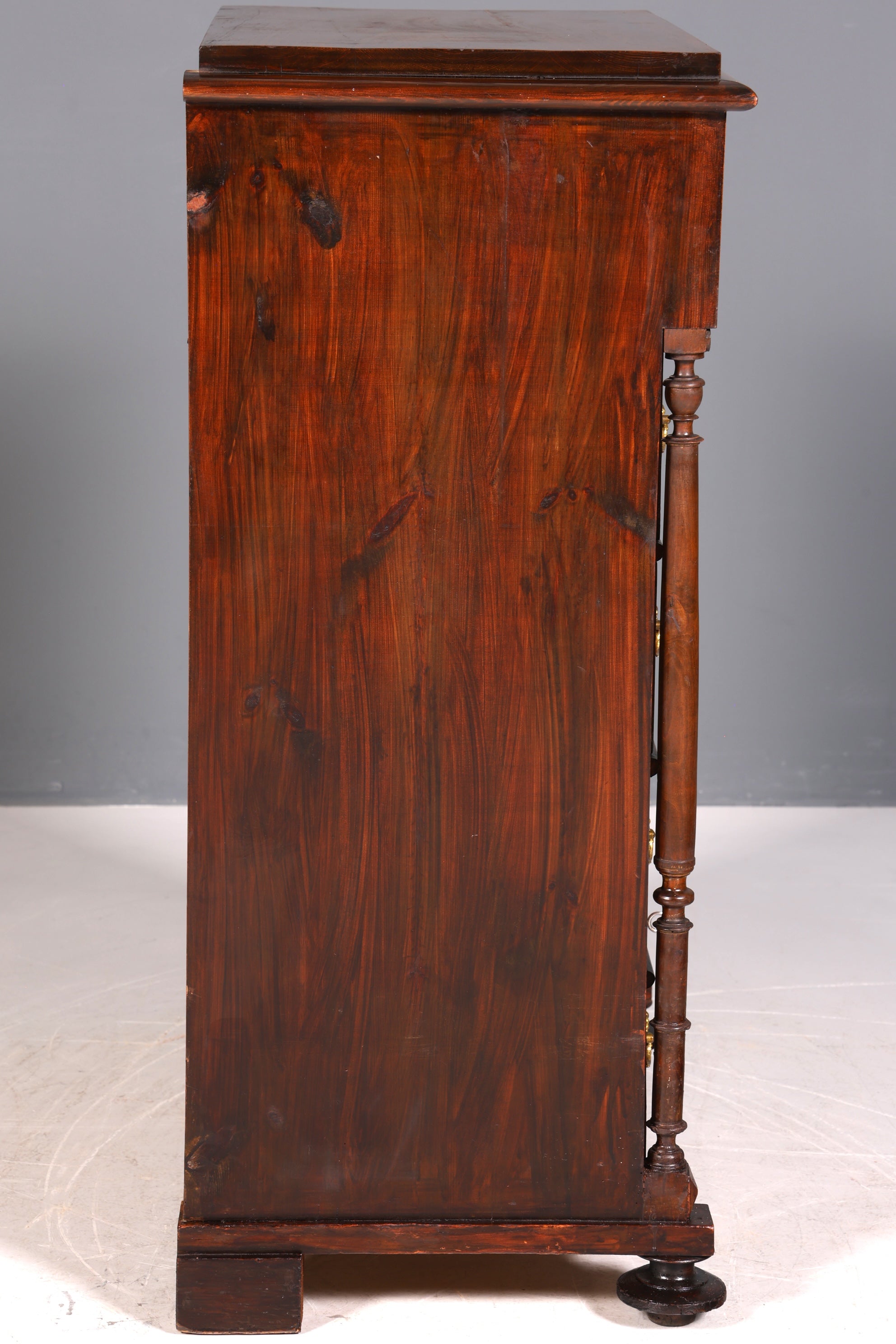 Beautiful Gründerzeit (late 19th-century) Louis Philippe chest of drawers, circa 1880