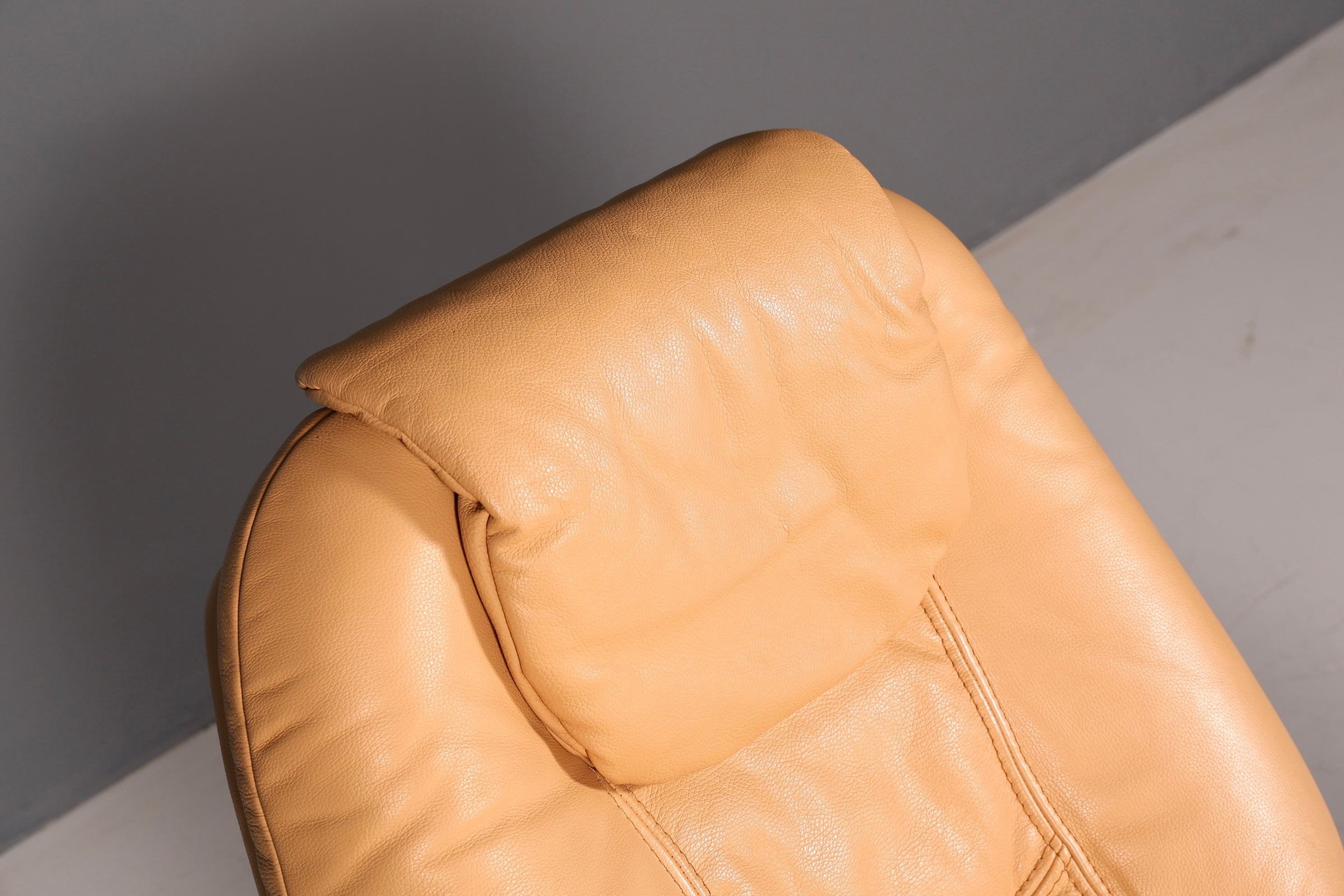 Prachtige Himolla-relaxfauteuil van echt leer, beige tv-fauteuil, relaxfauteuil met ligfunctie, vintage