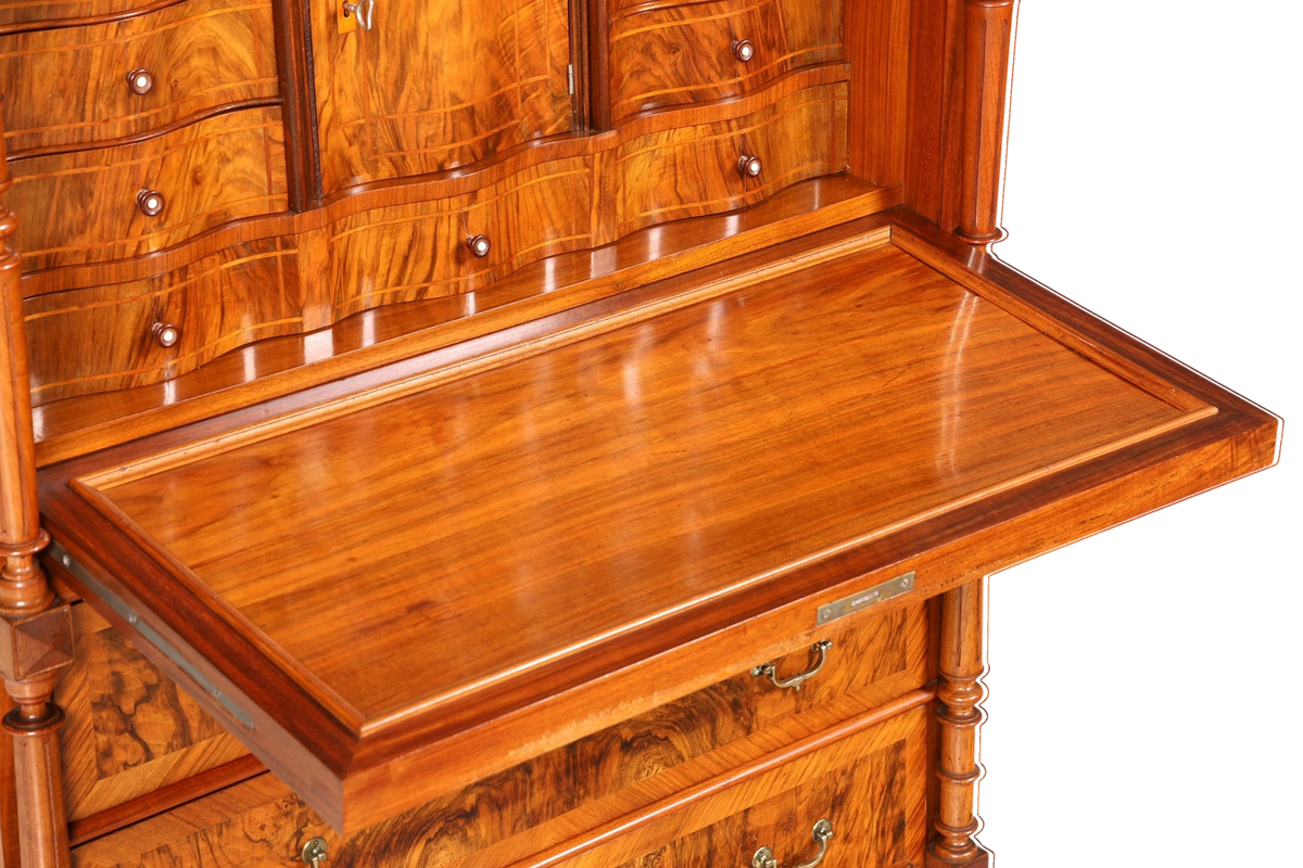 Traumhafter Louis Philippe Sekretär um 1870 Vertiko Nussbaum Highboard Kommode Sekretär Schrank