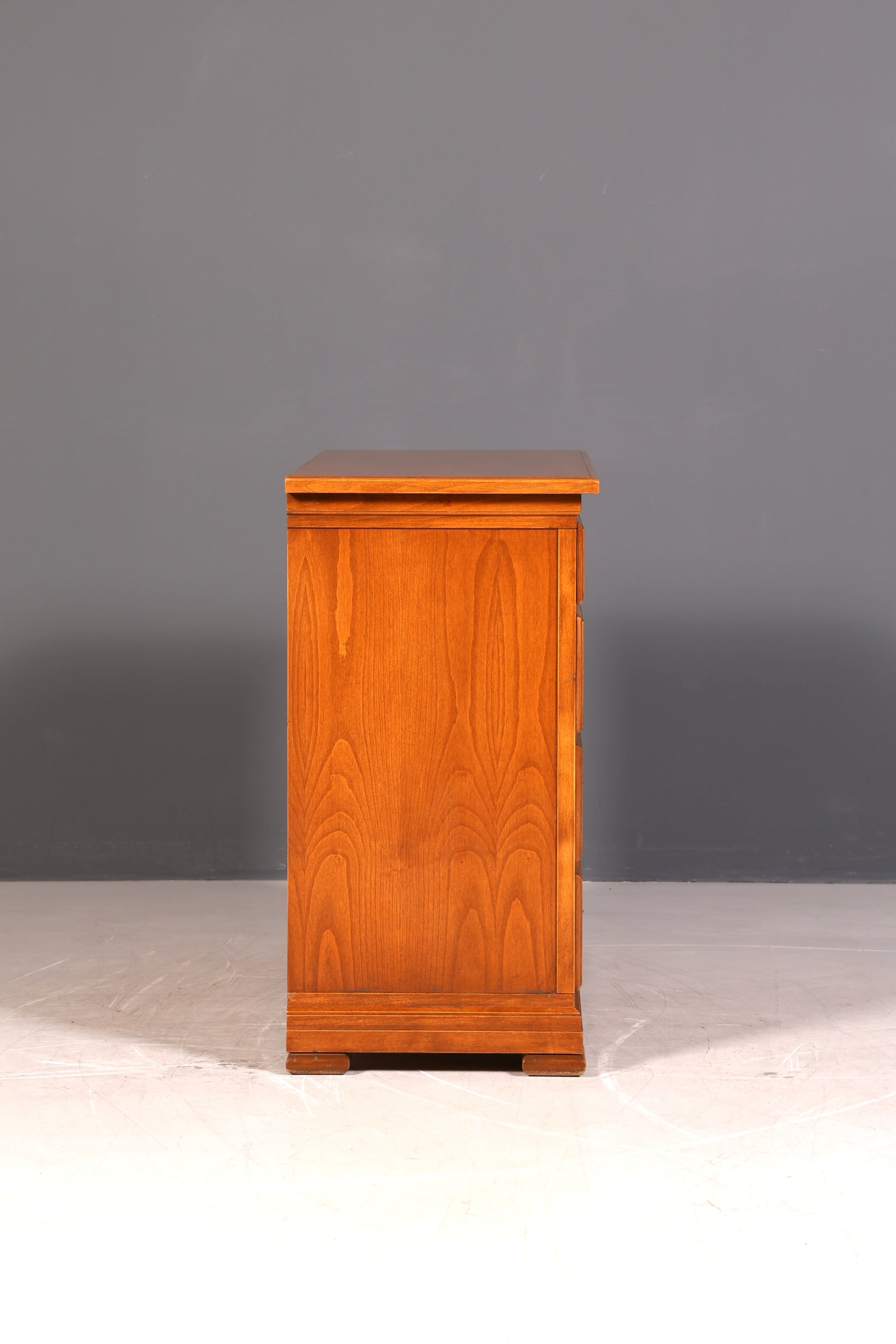 G786 Finish SELVA Wunderschönes Englisches Sideboard Eibe Schrank Antik Stil Buffetschrank Kommode (Kopie)
