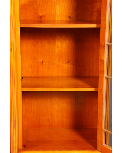 Traumhafte Englische Vitrine Bücherschrank Buffet Antik Stil Englisch Eibe Glasvitrine Bibliothek
