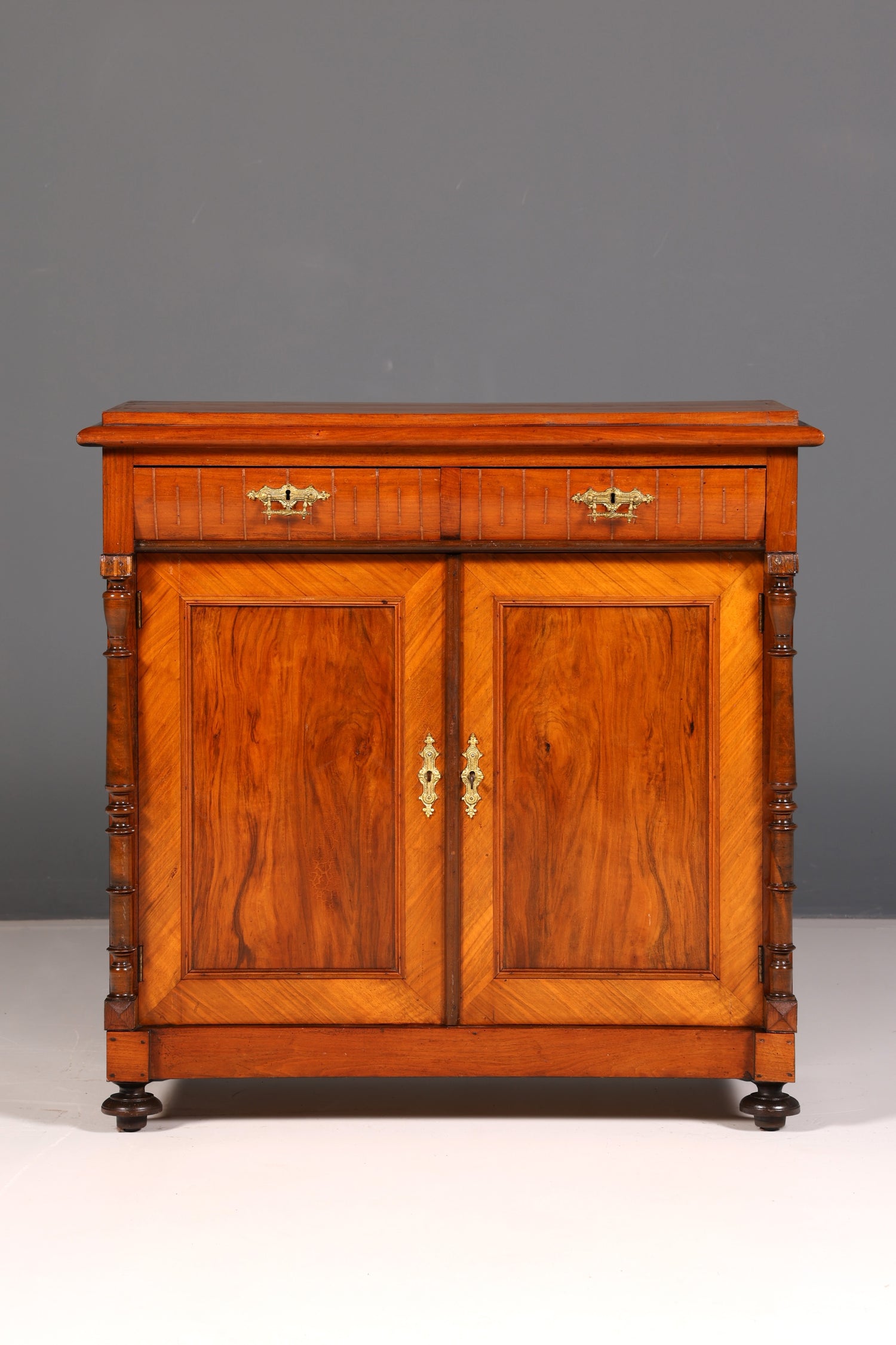 Wunderschöner Gründerzeit Schrank Jugendstil Sideboard Anrichte Kommode Antik Massivholz