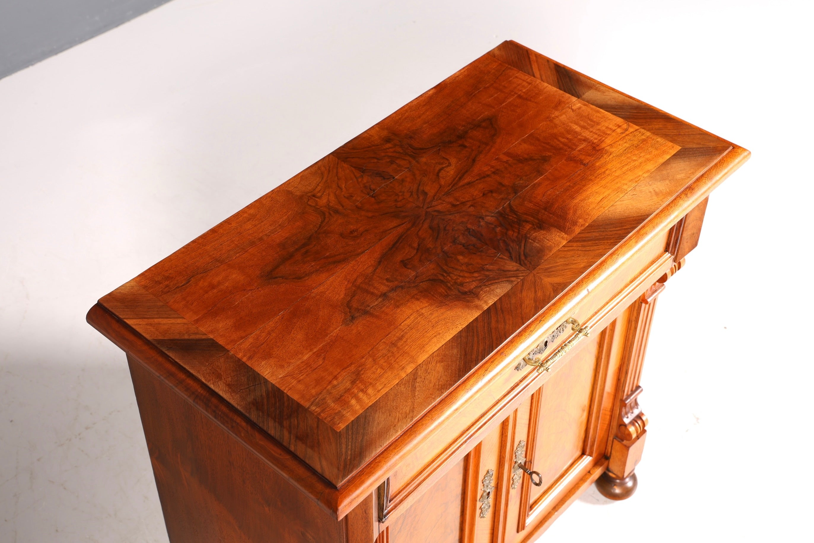 Traumhafter Gründerzeit Schrank Jugendstil Sideboard Antik Kommode Anrichte