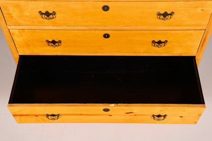 Ediele antieke ladekast van zacht hout met messing beslag, massief hout, vintage