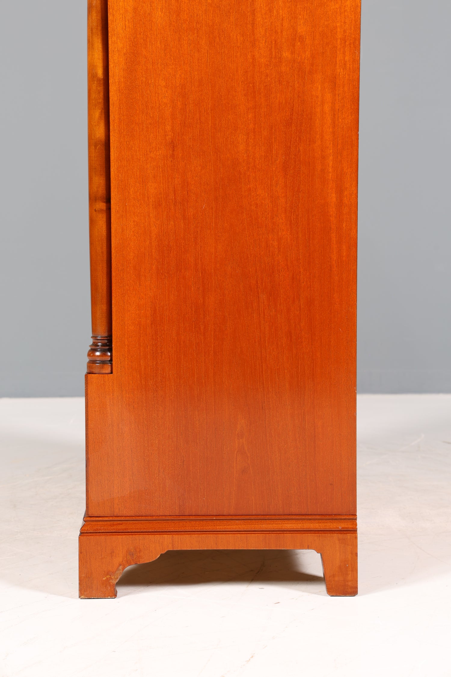 Stilvoller Sekretär im Biedermeier Stil Englisch Kommode Antik Bürokommode