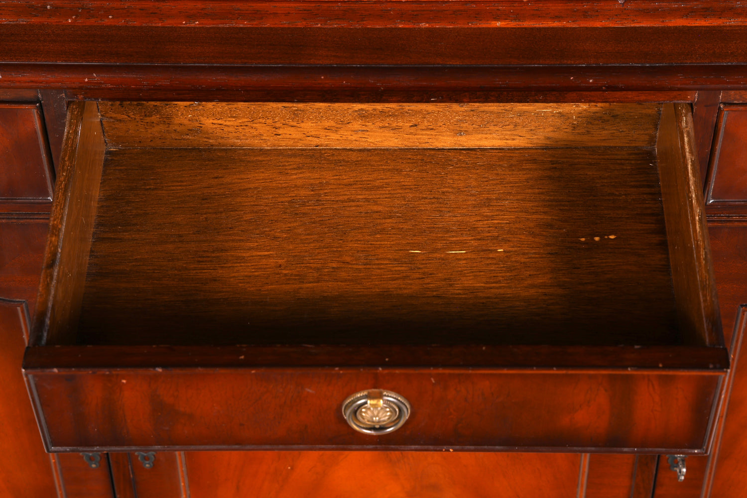 Wunderschöne Englische Vitrine Bibliothek Bücherschrank UK Buffet Schrank 60s Jahre