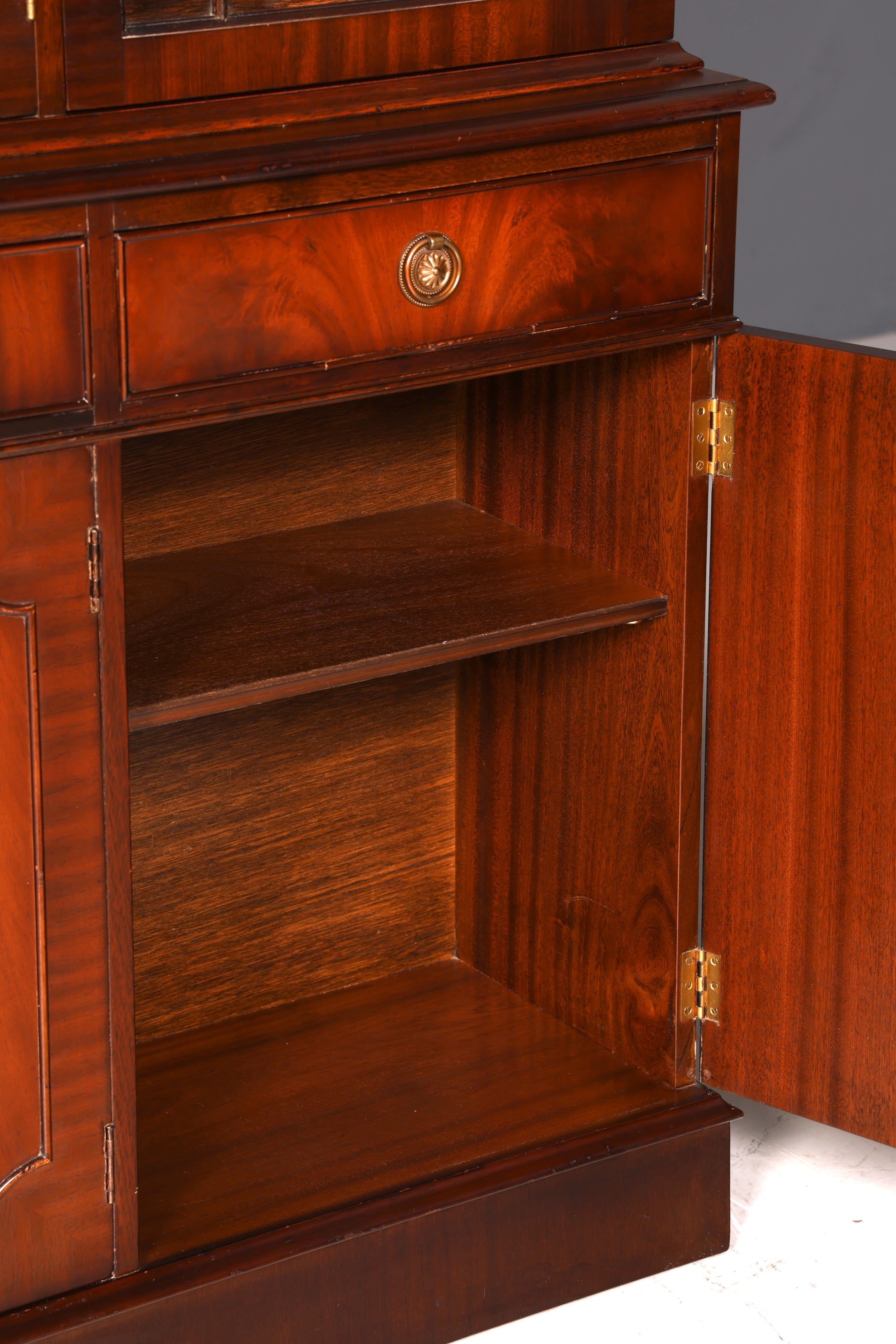 Wunderschöne Englische Vitrine Bibliothek Bücherschrank UK Buffet Schrank 60s Jahre