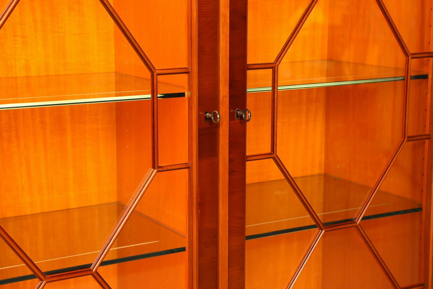 G143 Finish cm Wunderschöne Original Heldense Vitrine Englische Eibe Bücherschrank Buffet Antik Stil Glasvitrine