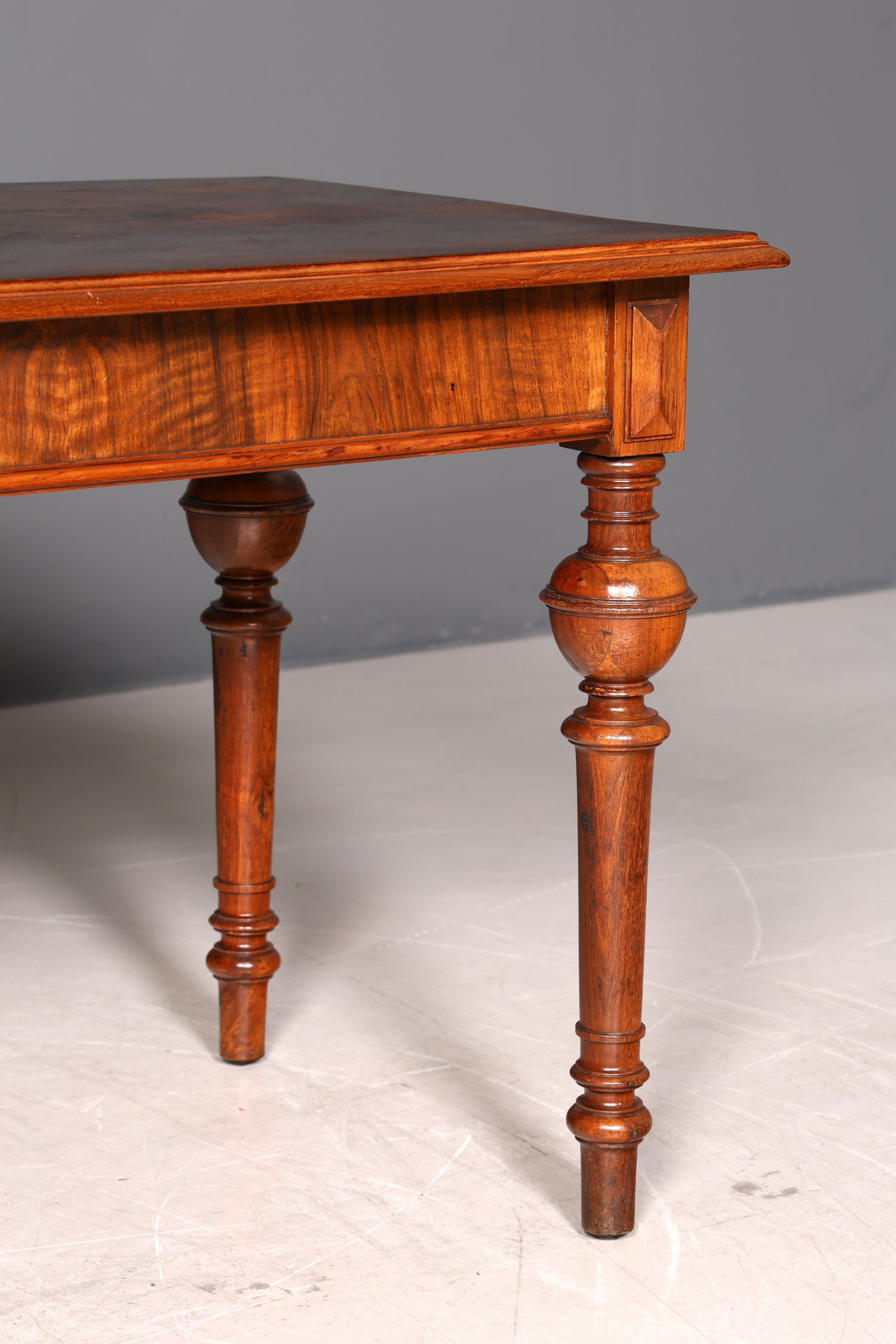 Antiker Gründerzeit Esstisch Esszimmertisch Massivholz Jugendstil Salon Tisch um 1890