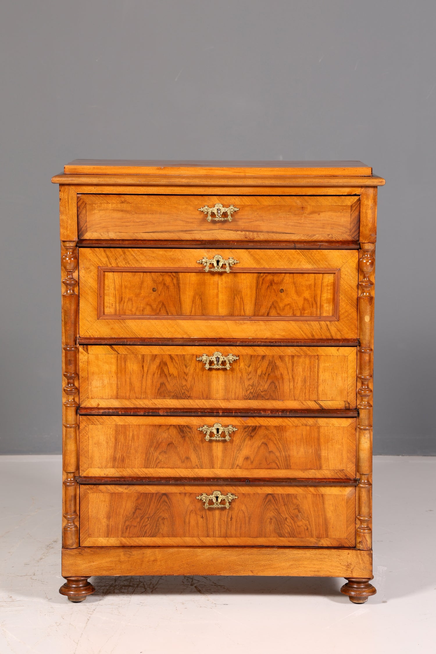 Prachtige Gründerzeit-commode in jugendstijll, vertico, ladekast, linnenkast, antiek massief hout