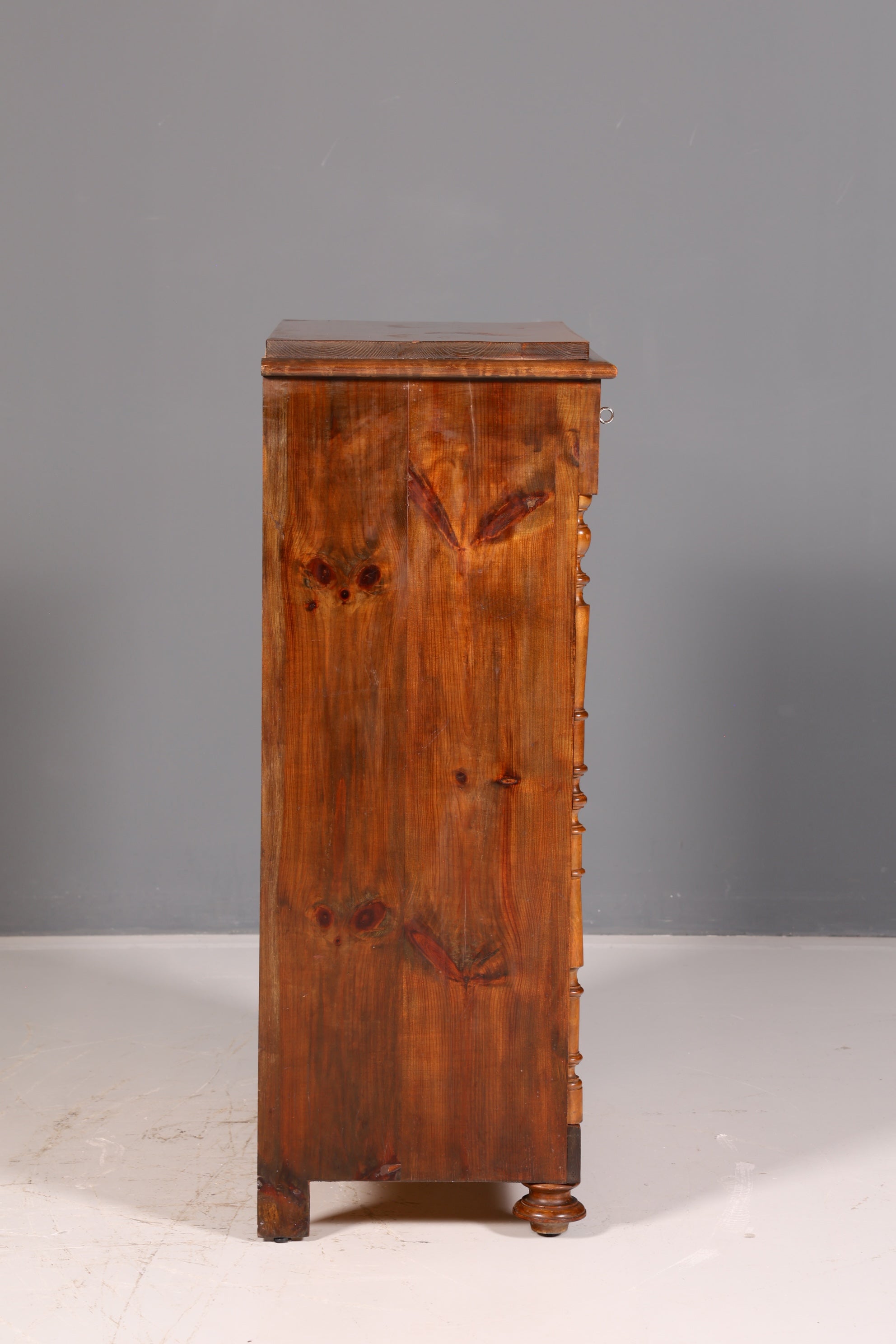 Prachtige Gründerzeit-commode in jugendstijll, vertico, ladekast, linnenkast, antiek massief hout