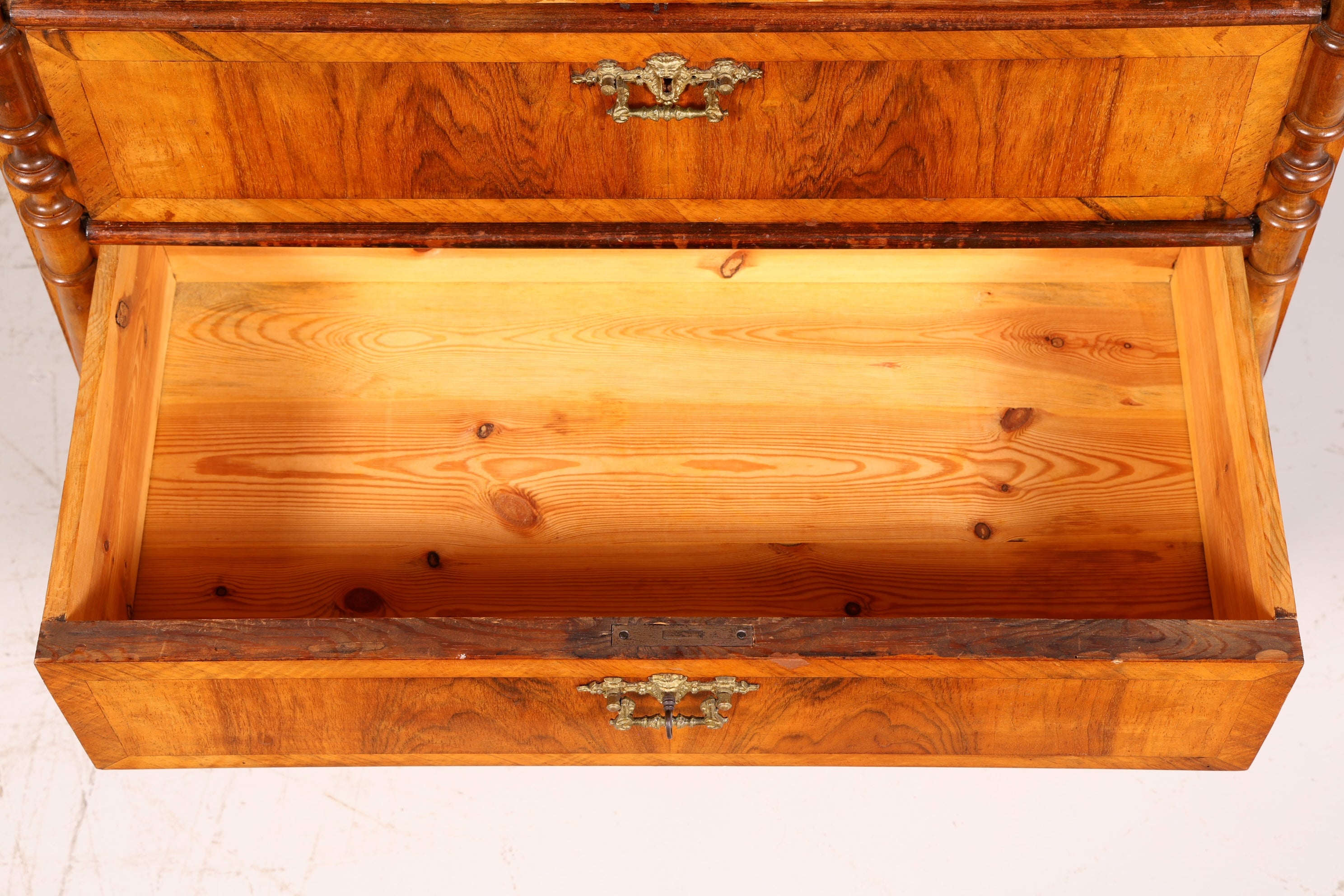 Prachtige Gründerzeit-commode in jugendstijll, vertico, ladekast, linnenkast, antiek massief hout