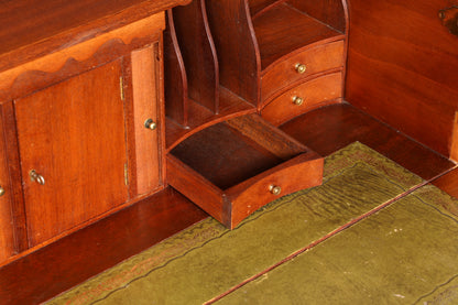 Prachtige maritieme Engelse secretaire-schrijfcommode met echt leren blad, antiek vintage