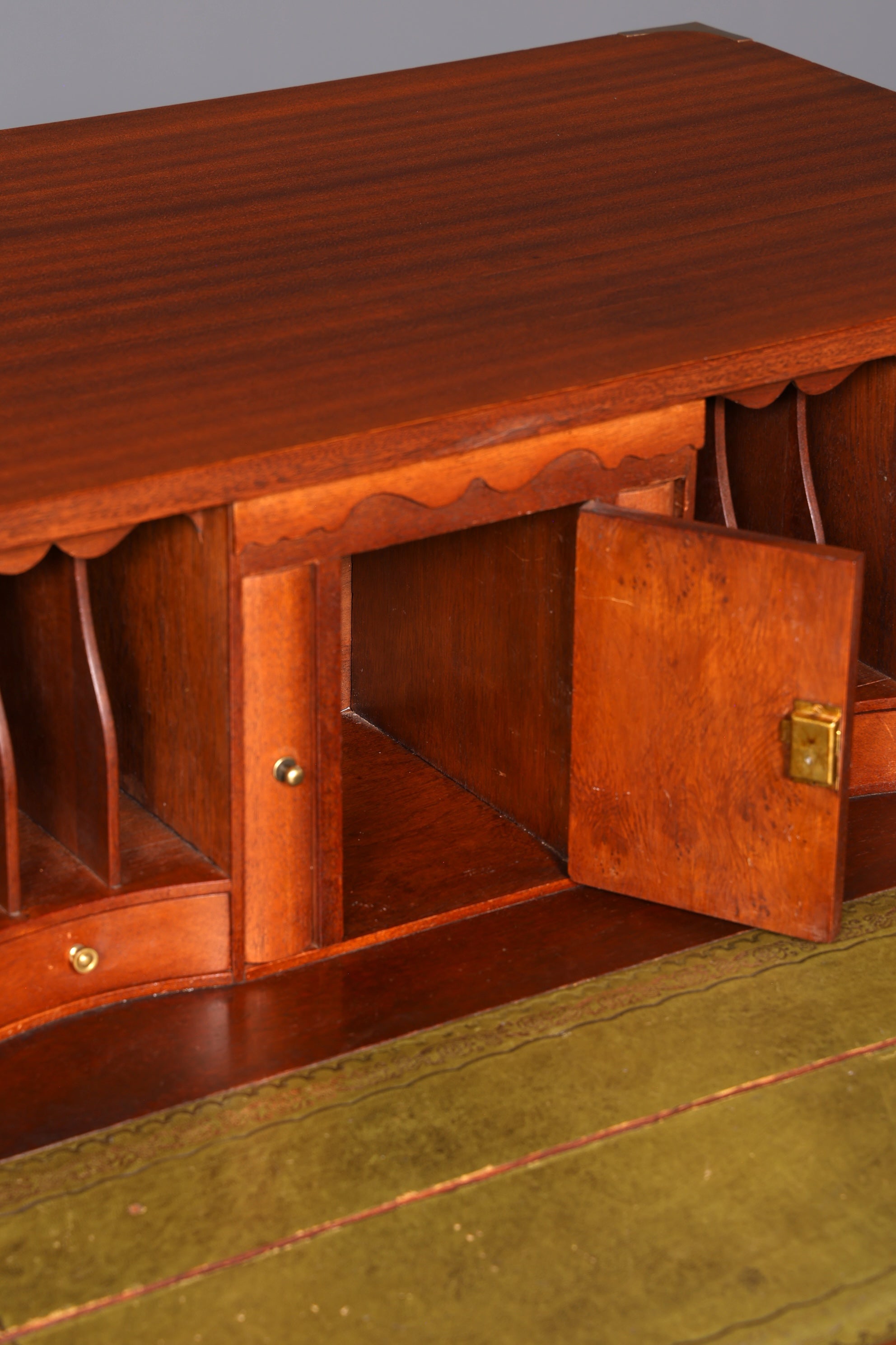 Prachtige maritieme Engelse secretaire-schrijfcommode met echt leren blad, antiek vintage