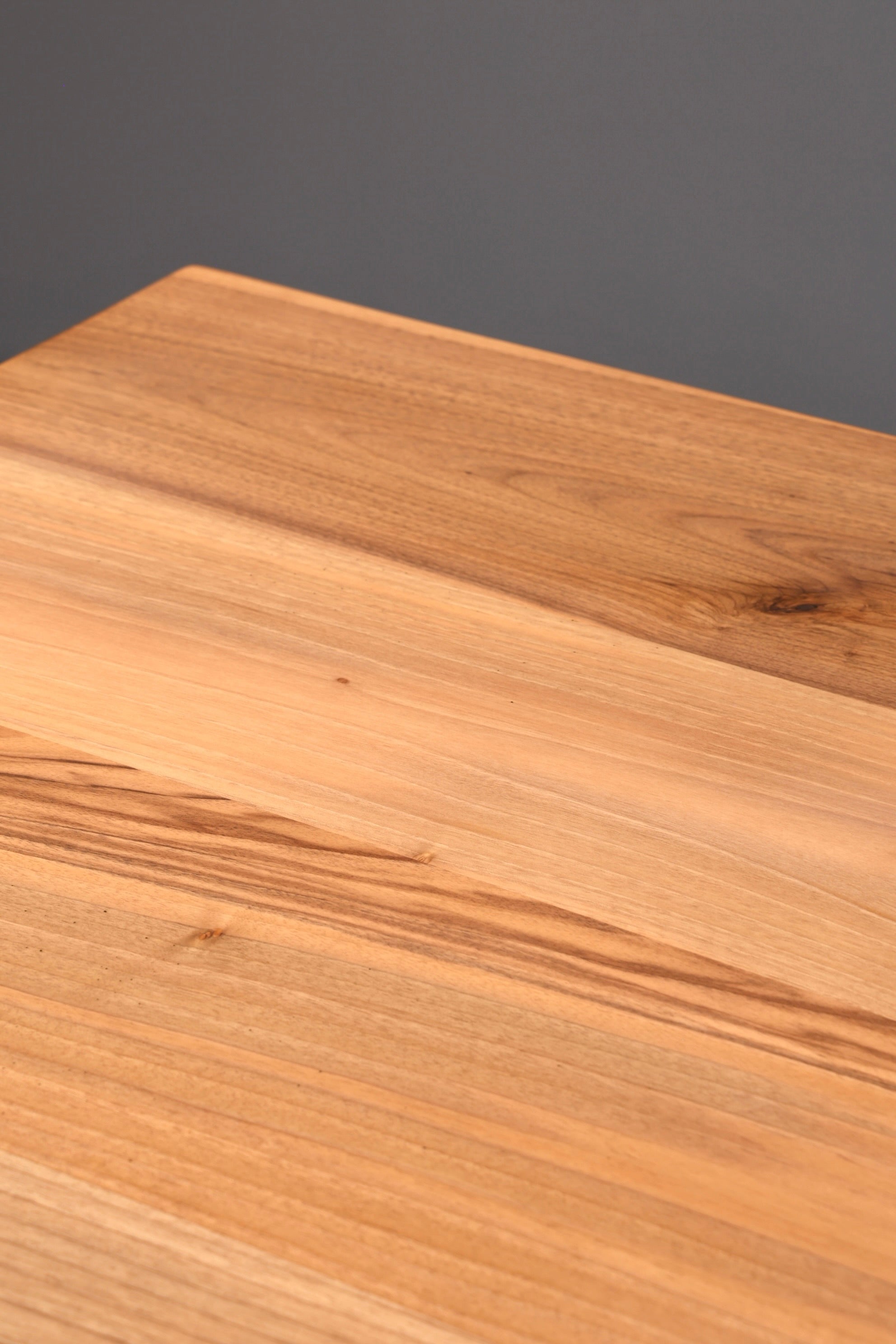 Traumhafter Nussbaum Tisch 260cm-95cm Esszimmer Tisch Baumkanten Platte Massiv Holz Küchentisch