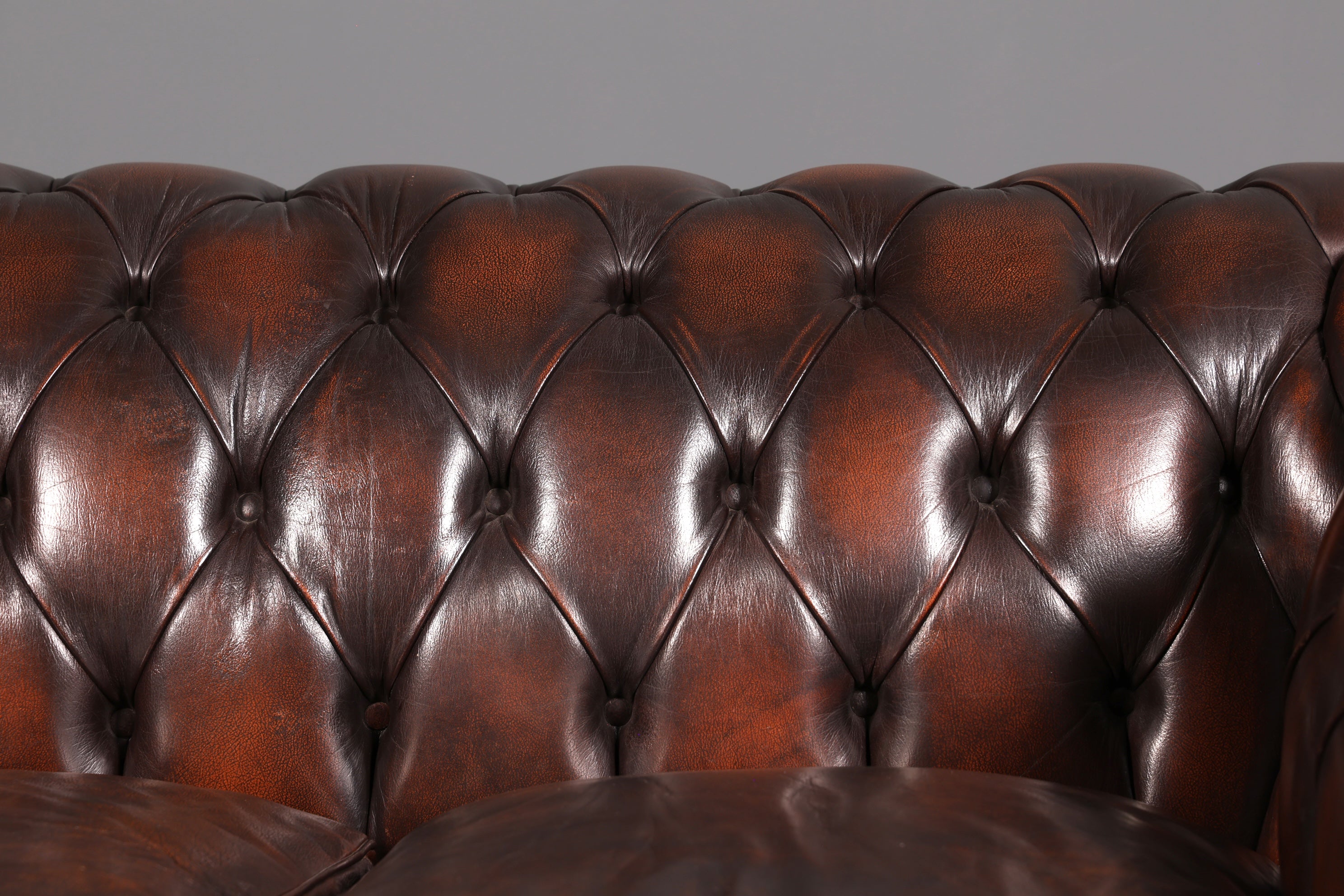 Wunderschönes Original Chesterfield Sofa 2-Sitzer Couch Echt Leder Englisch Polstersofa