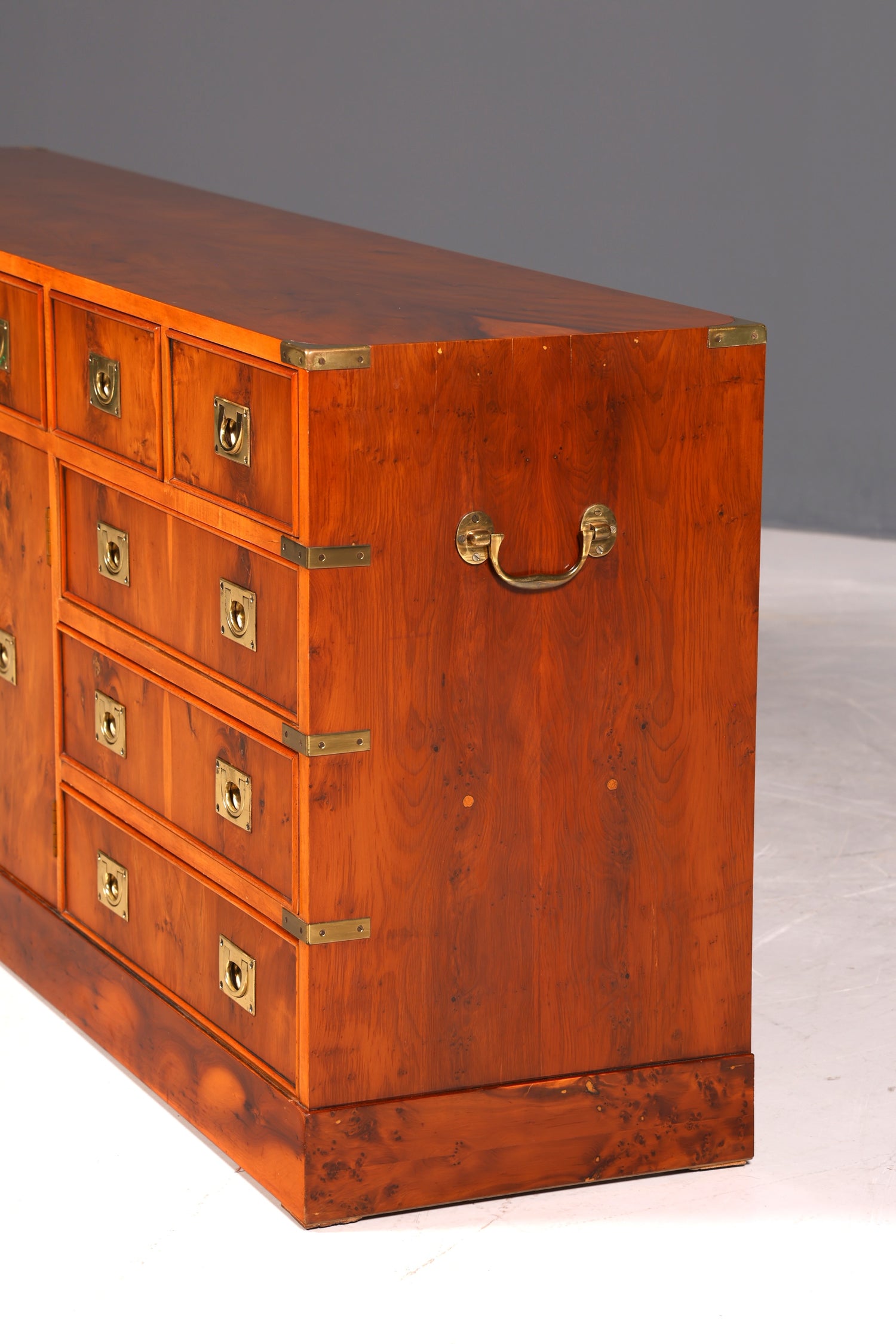 Wunderschönes XXL Maritim Sideboard Englische Schiffs Kommode Englisch Antik Schrank Military Chest