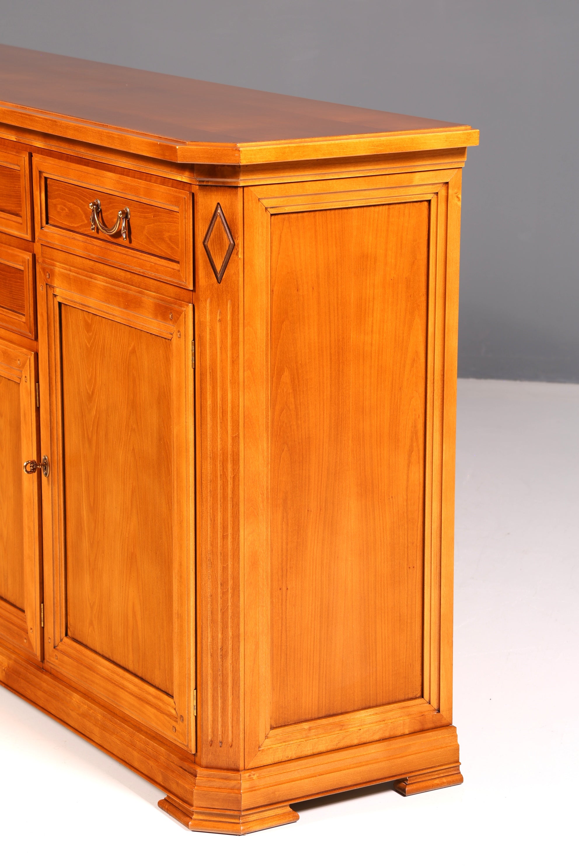 Traumhaftes Original Selva XXL Sideboard Antik Stil Villa Borghese Schrank Kommode Buffet