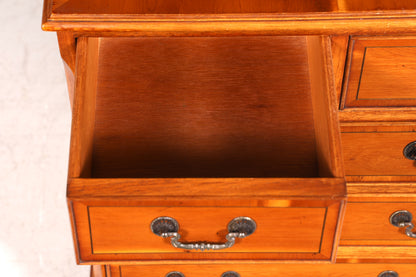 Traumhafte Englische Eibe Kommode echt Holz Schubladenkommode Antik 60er Jahre