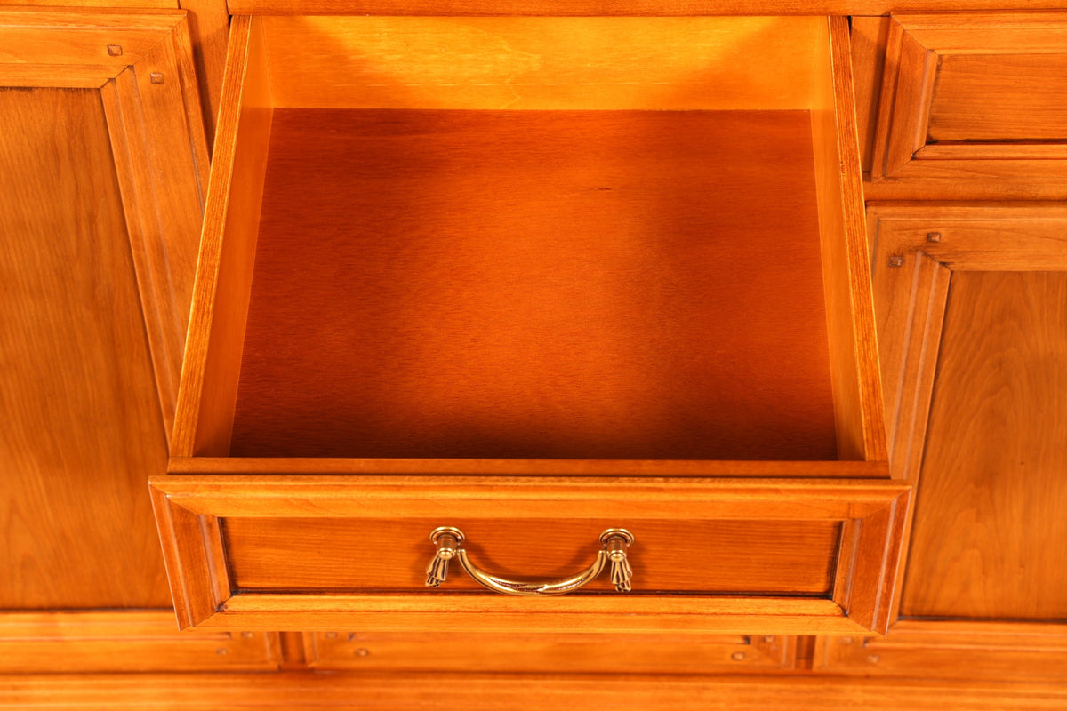 Traumhaftes Original Selva XXL Sideboard Antik Stil Villa Borghese Schrank Kommode Buffet