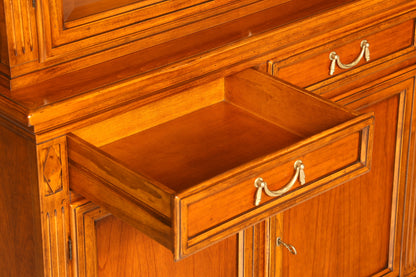 Edle Original Selva Vitrine Antik Stil massiv Holz Buffet Villa Borghese Schrank Bibliothek