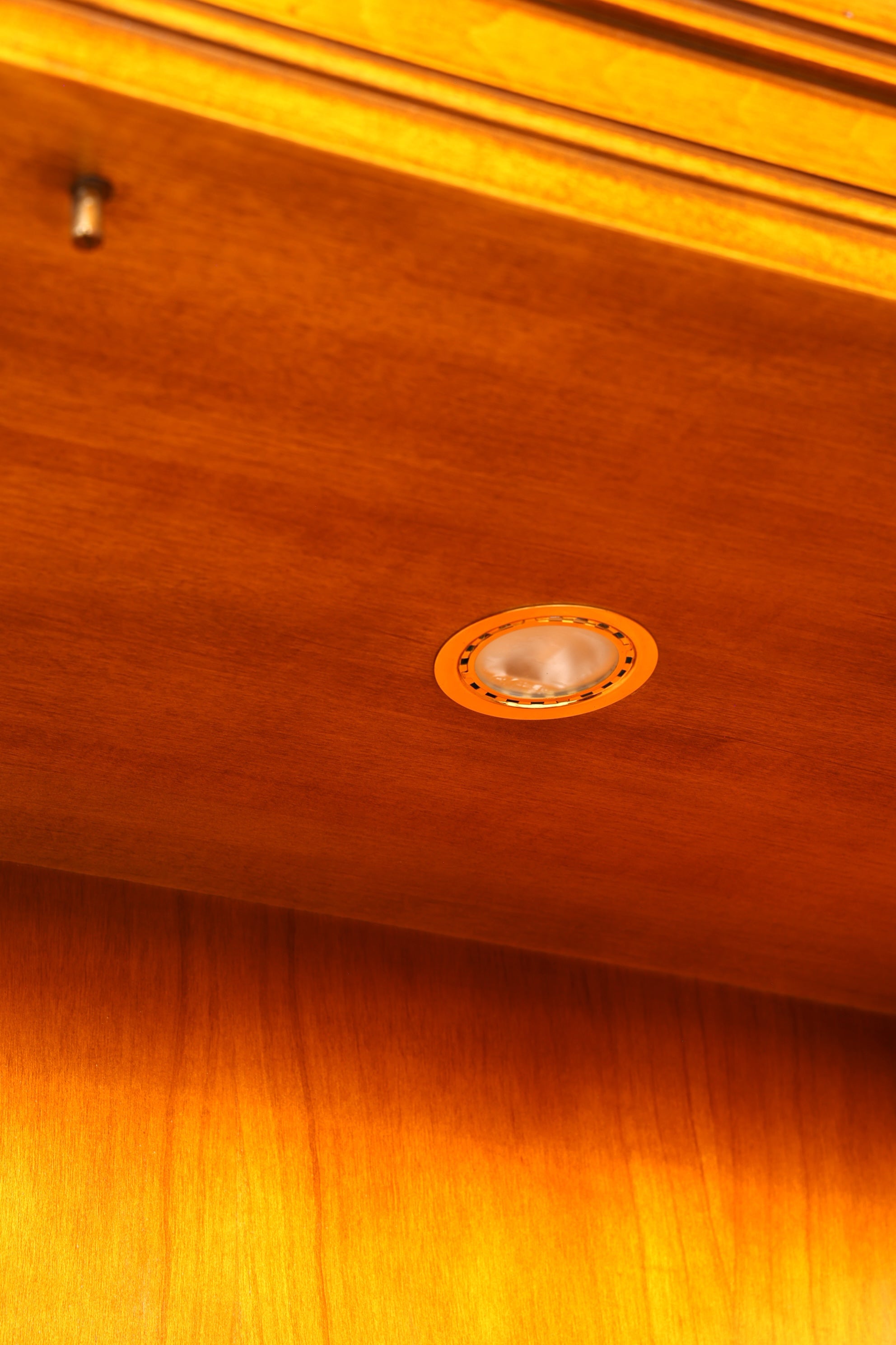 Edle Original Selva Vitrine Antik Stil massiv Holz Buffet Villa Borghese Schrank Bibliothek