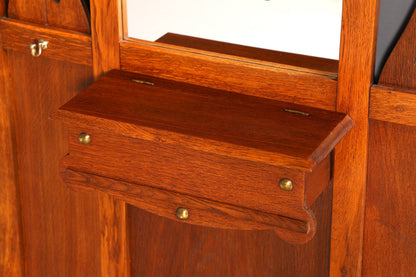 Hauptstadt Möblerei Jugendstil Wandgarderobe aus Holz mit Ablagefach und Spiegel im Detail