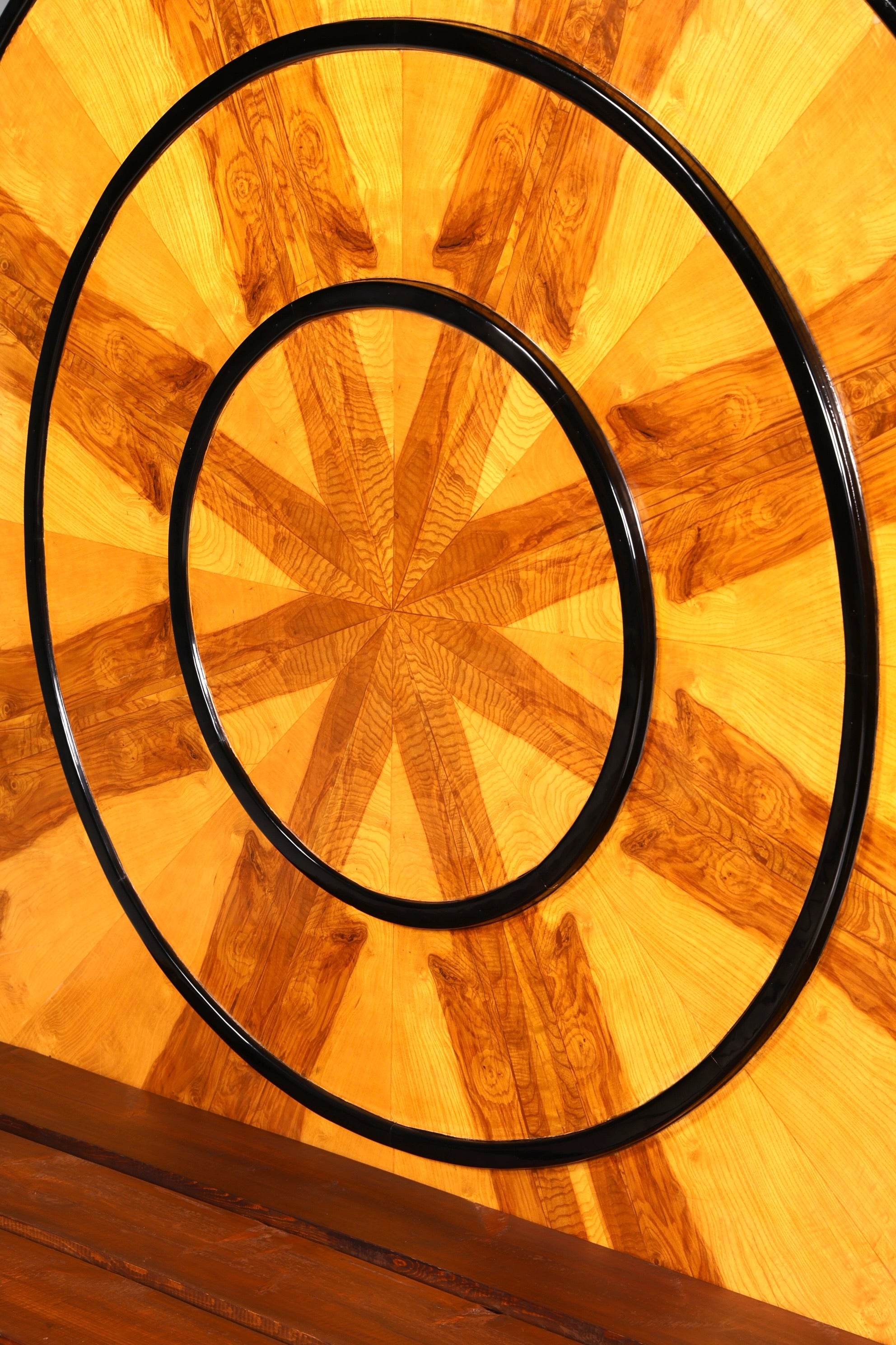 Außergewöhnliches Art Deco Stil Bettgestell "Sun" Birke Schlafzimmer Doppelbett Massivholz Handgefertigt