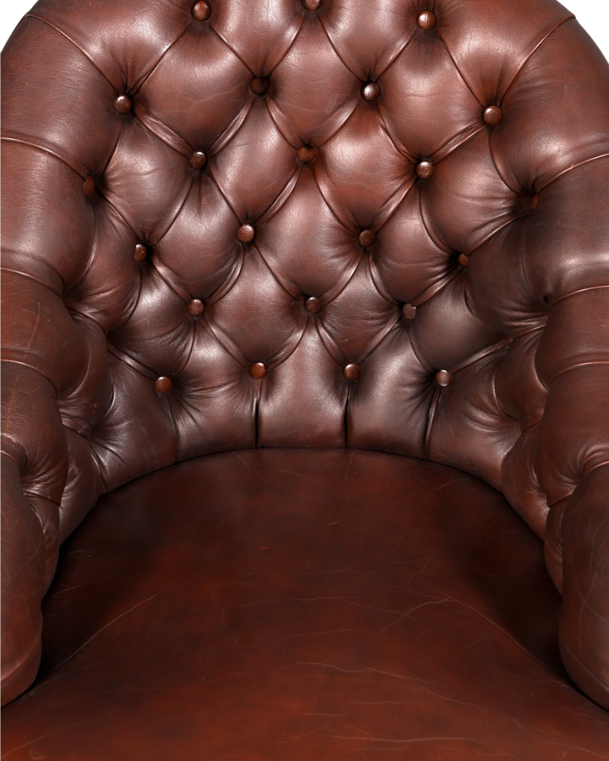Hauptstadt Möblerei Chesterfield Ledersessel in Braun mit klassischer Knopfheftung und hochwertigem Echtleder